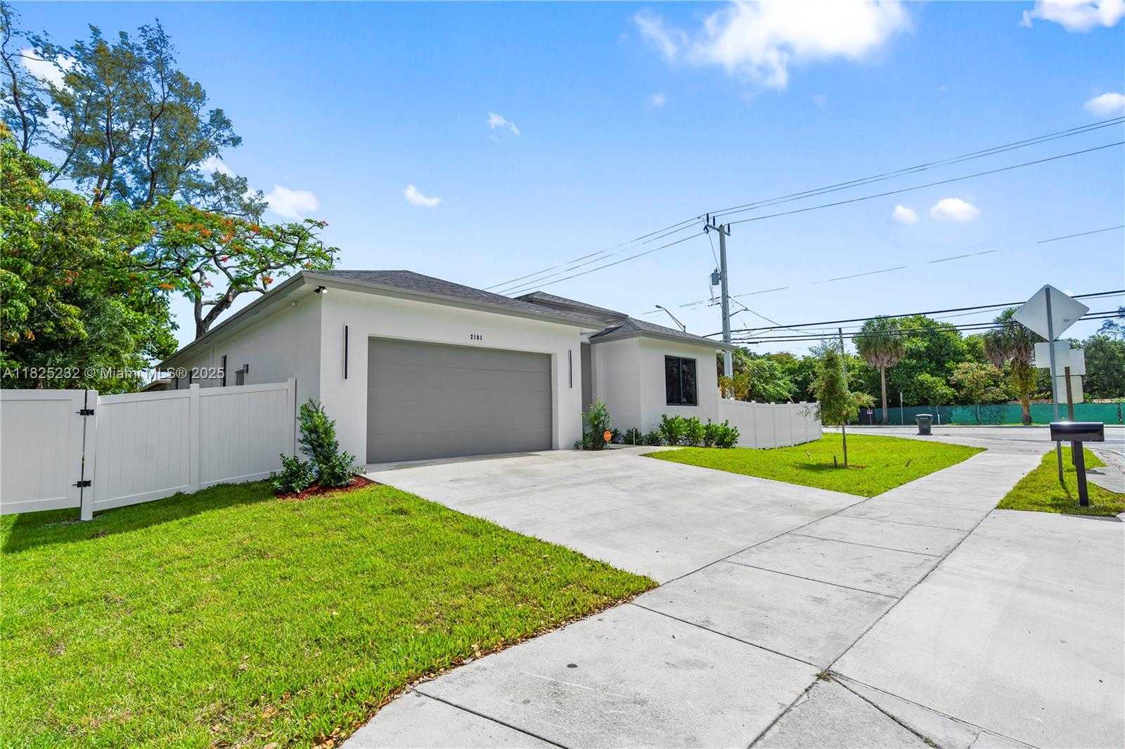 Small Image of 2101 NORTH WEST 27TH ST, Oakland Park Number 4