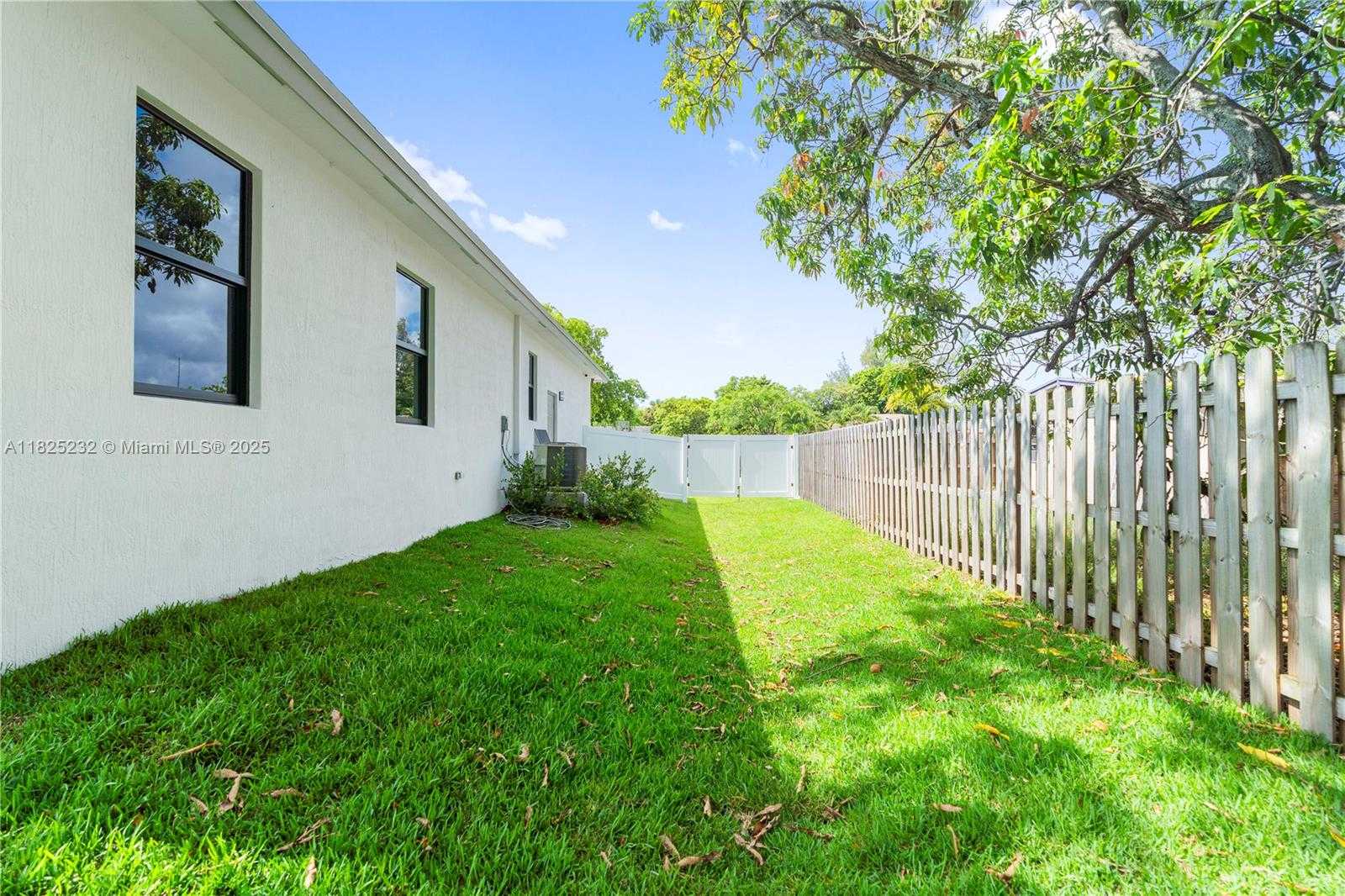 Small Image of 2101 NORTH WEST 27TH ST, Oakland Park Number 42