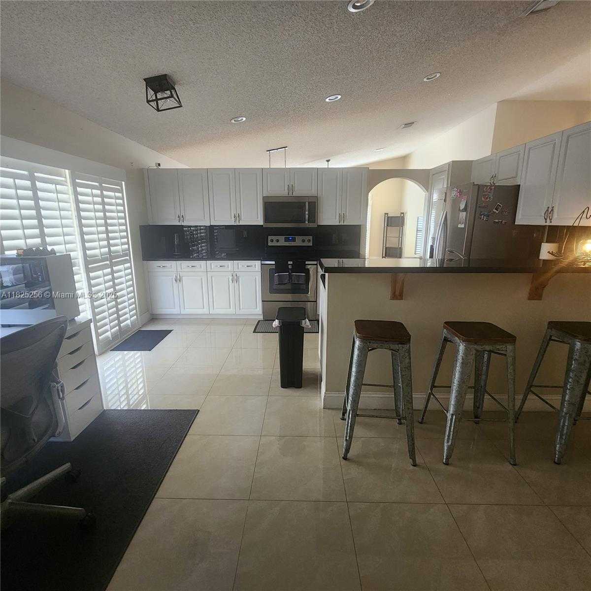 Small Image of 2017 NORTH WEST 182ND AVE, Pembroke Pines Number 11