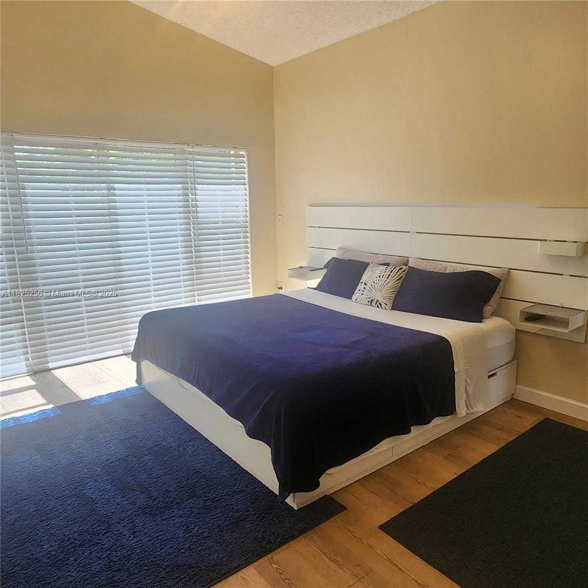 Small Image of 2017 NORTH WEST 182ND AVE, Pembroke Pines Number 14