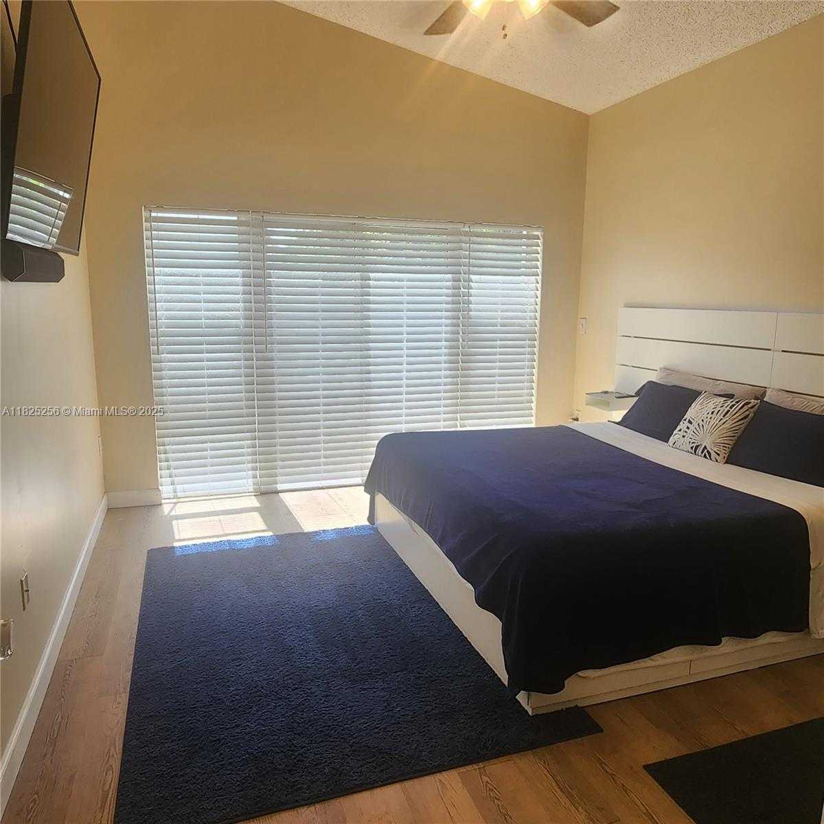 Small Image of 2017 NORTH WEST 182ND AVE, Pembroke Pines Number 15