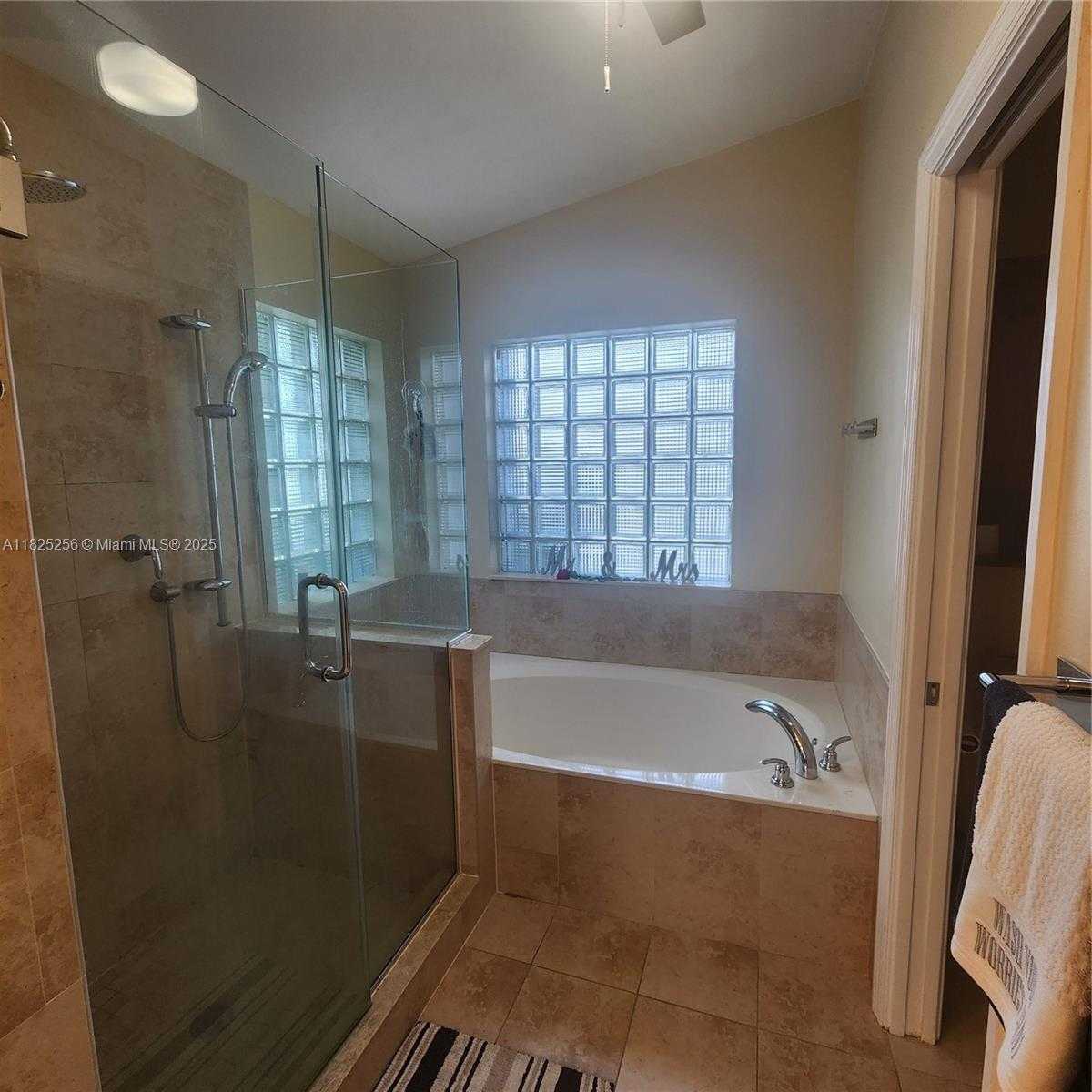 Small Image of 2017 NORTH WEST 182ND AVE, Pembroke Pines Number 17