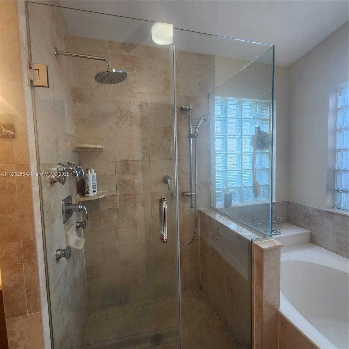Small Image of 2017 NORTH WEST 182ND AVE, Pembroke Pines Number 18