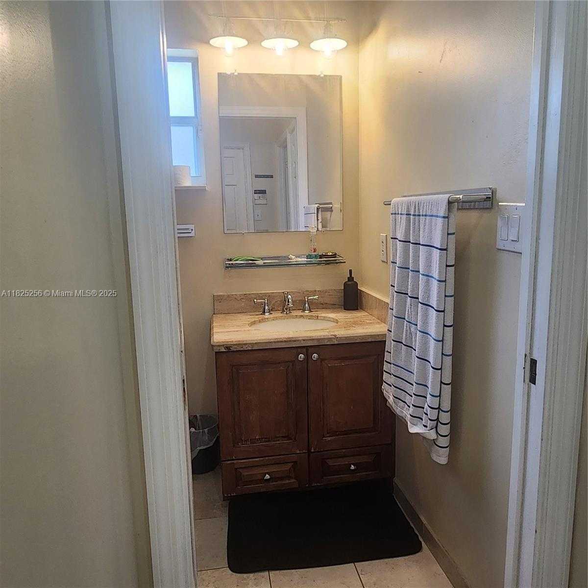 Small Image of 2017 NORTH WEST 182ND AVE, Pembroke Pines Number 22