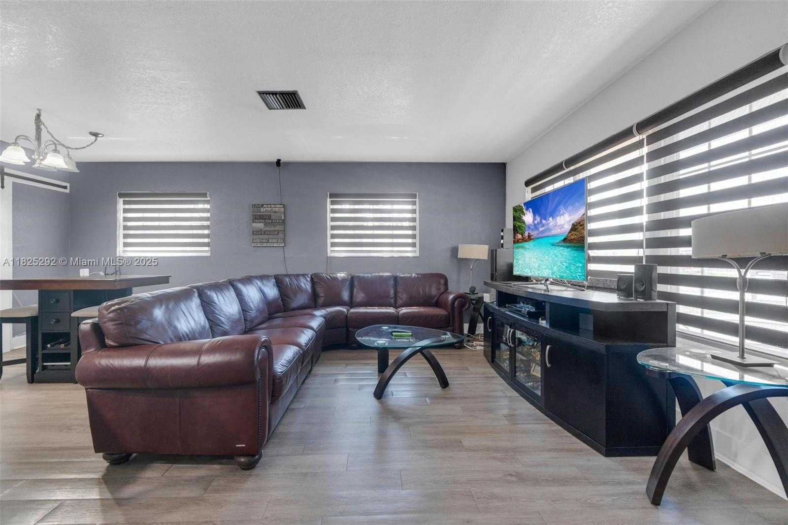 Small Image of 3610 NORTH WEST 171ST ST, Miami Gardens Number 25