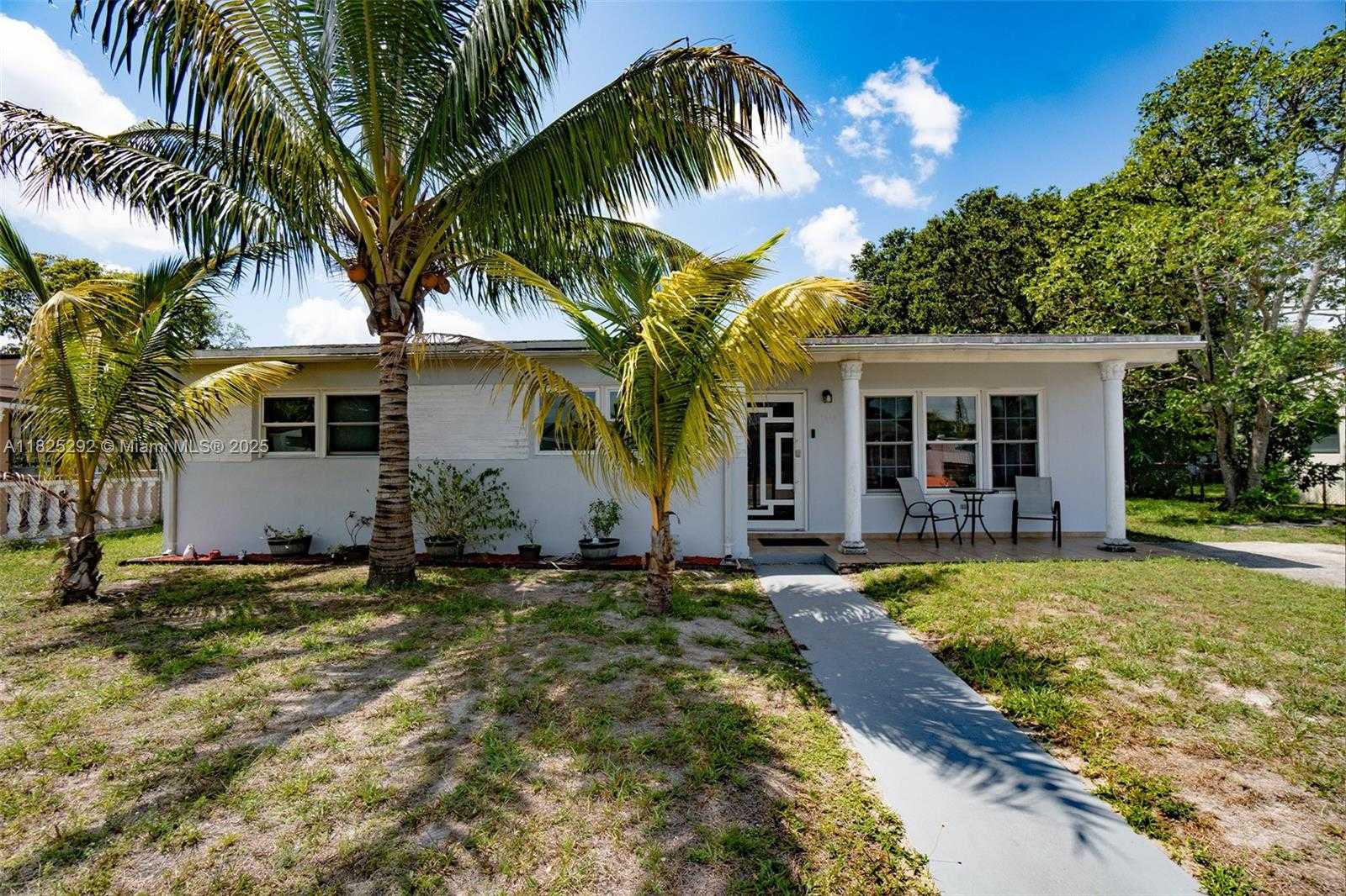 Small Image of 3610 NORTH WEST 171ST ST, Miami Gardens Number 3