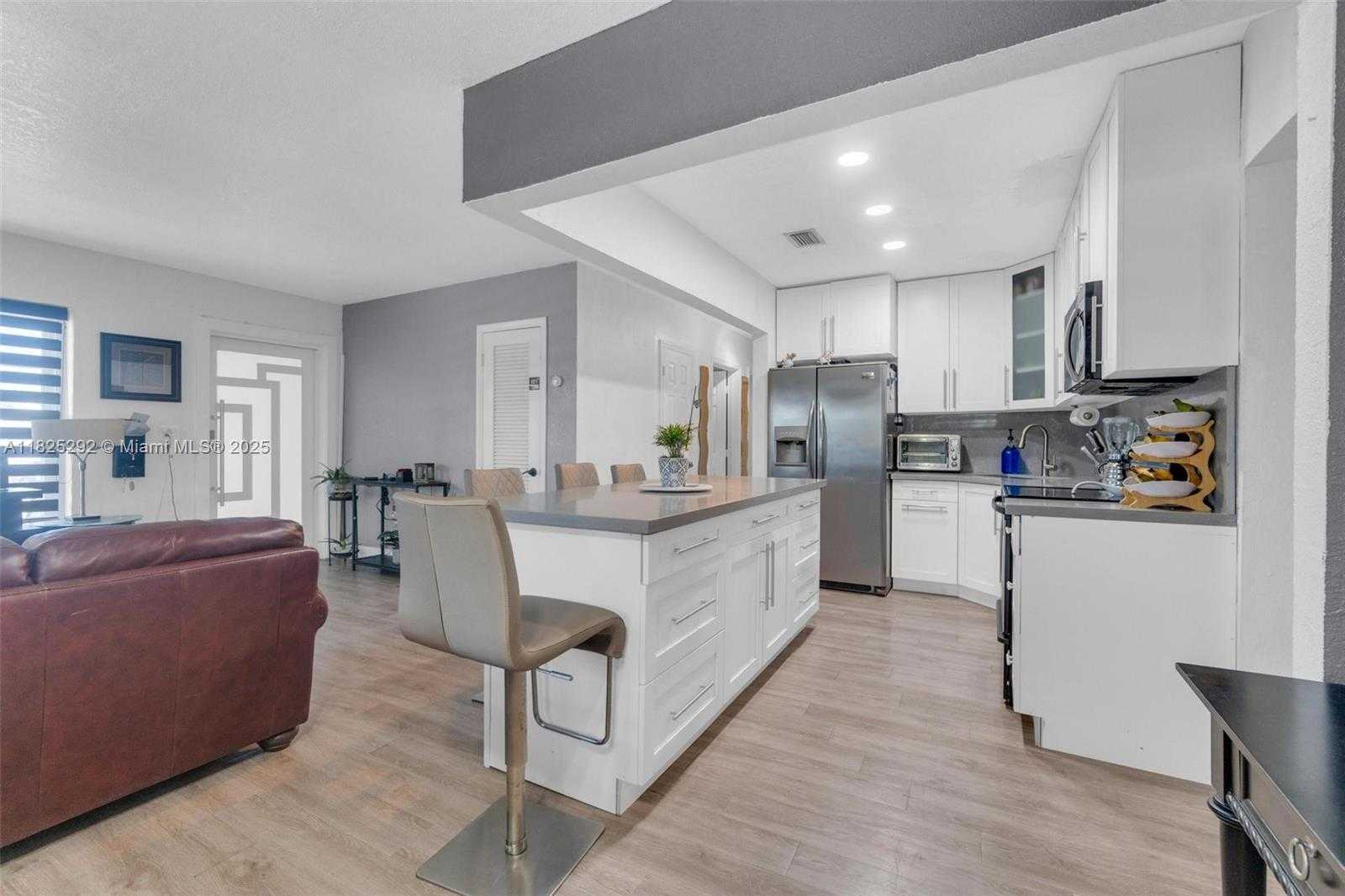 Small Image of 3610 NORTH WEST 171ST ST, Miami Gardens Number 6
