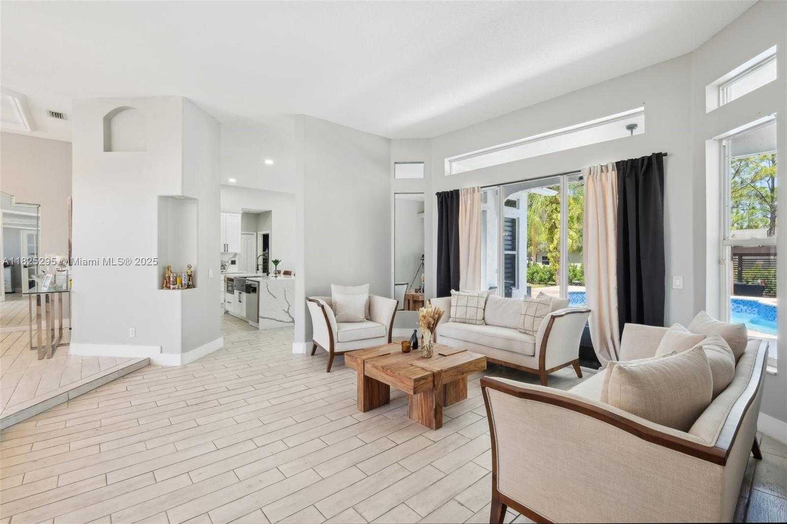 Small Image of 14387 TEMPLE BLVD, Palm Beach Number 11