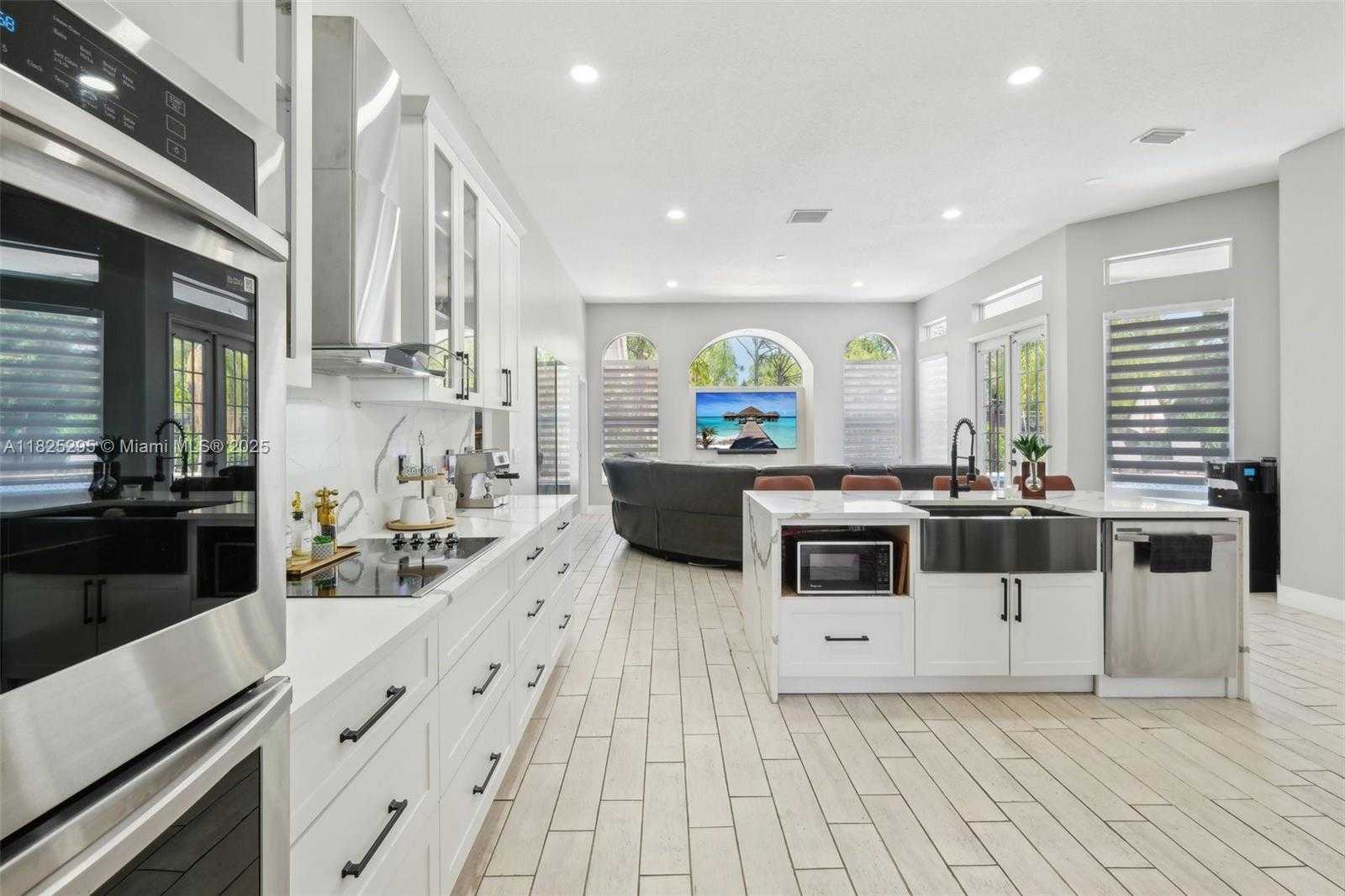 Small Image of 14387 TEMPLE BLVD, Palm Beach Number 21