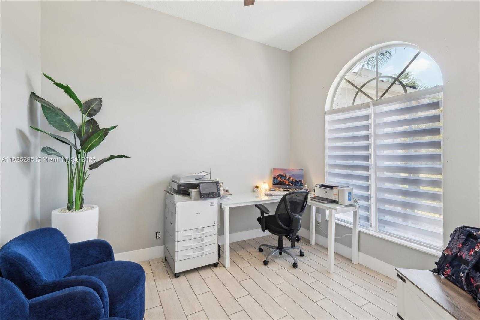 Small Image of 14387 TEMPLE BLVD, Palm Beach Number 22