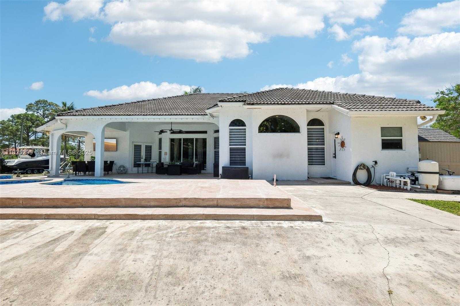 Small Image of 14387 TEMPLE BLVD, Palm Beach Number 46