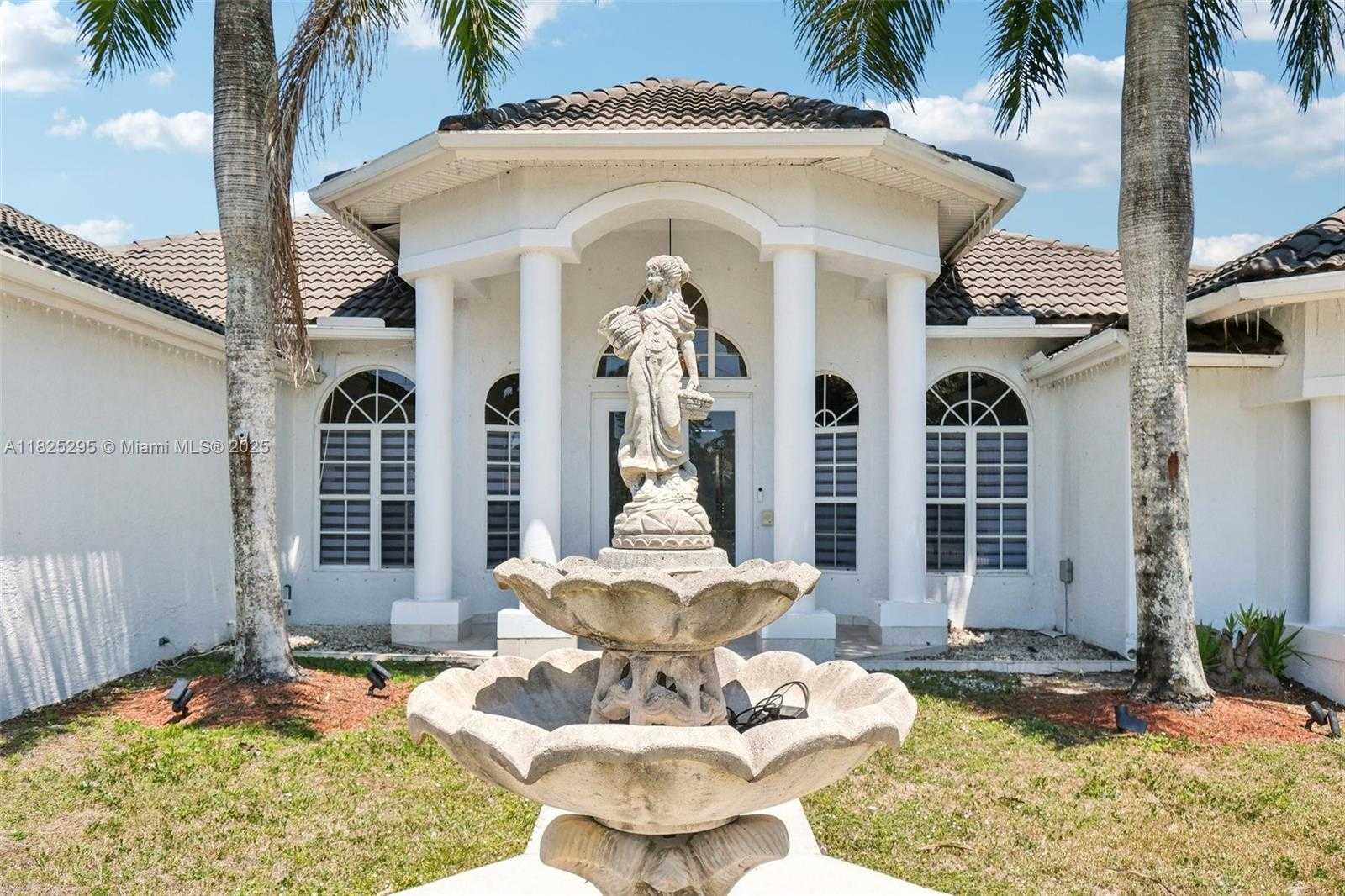 Small Image of 14387 TEMPLE BLVD, Palm Beach Number 7