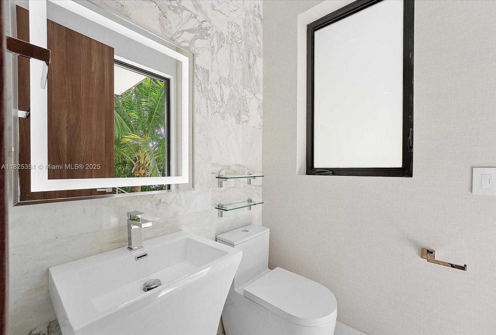 Small Image of 1311 STILLWATER DR, Miami Beach Number 24
