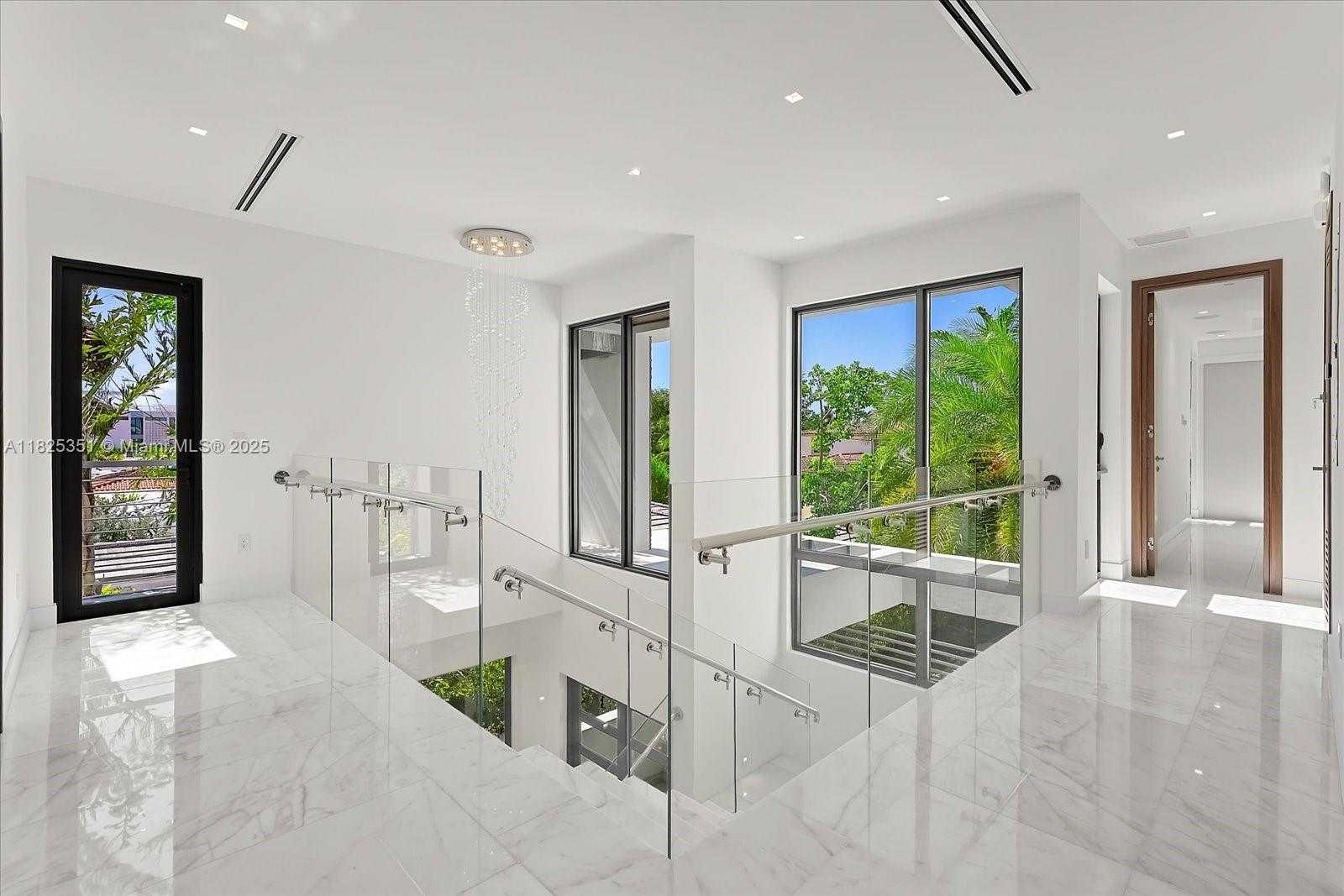 Small Image of 1311 STILLWATER DR, Miami Beach Number 25