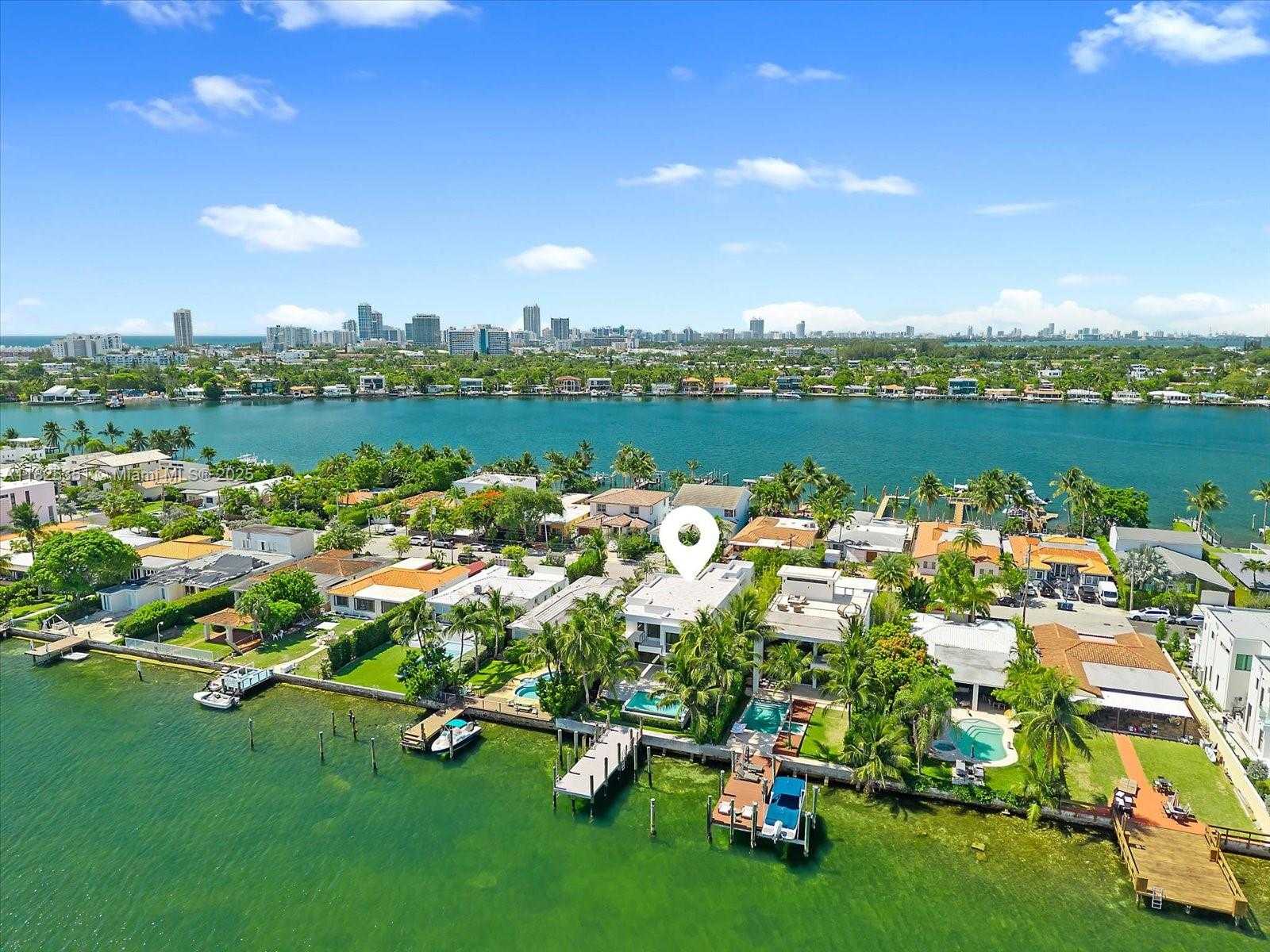 Small Image of 1311 STILLWATER DR, Miami Beach Number 43