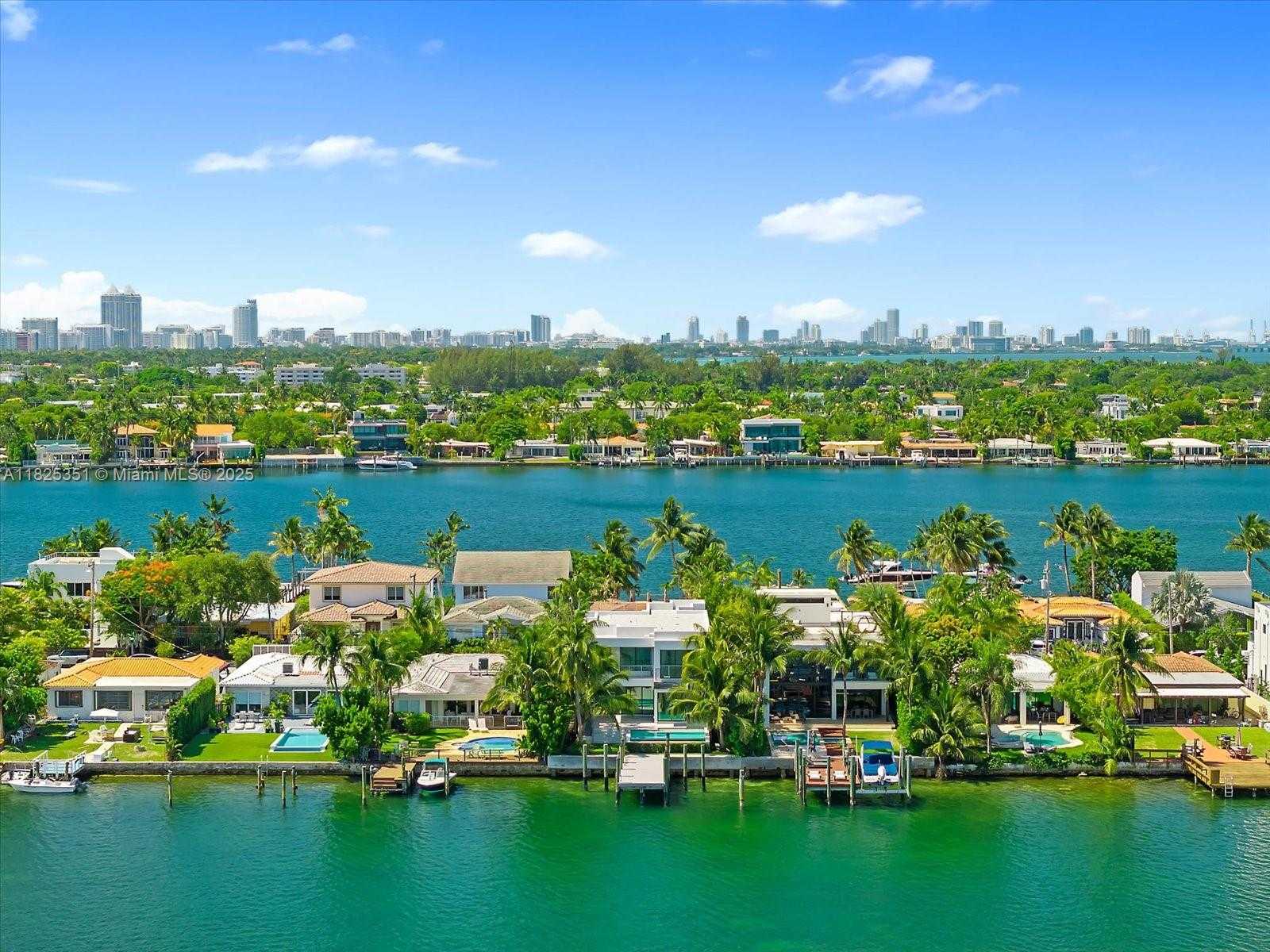 Small Image of 1311 STILLWATER DR, Miami Beach Number 44
