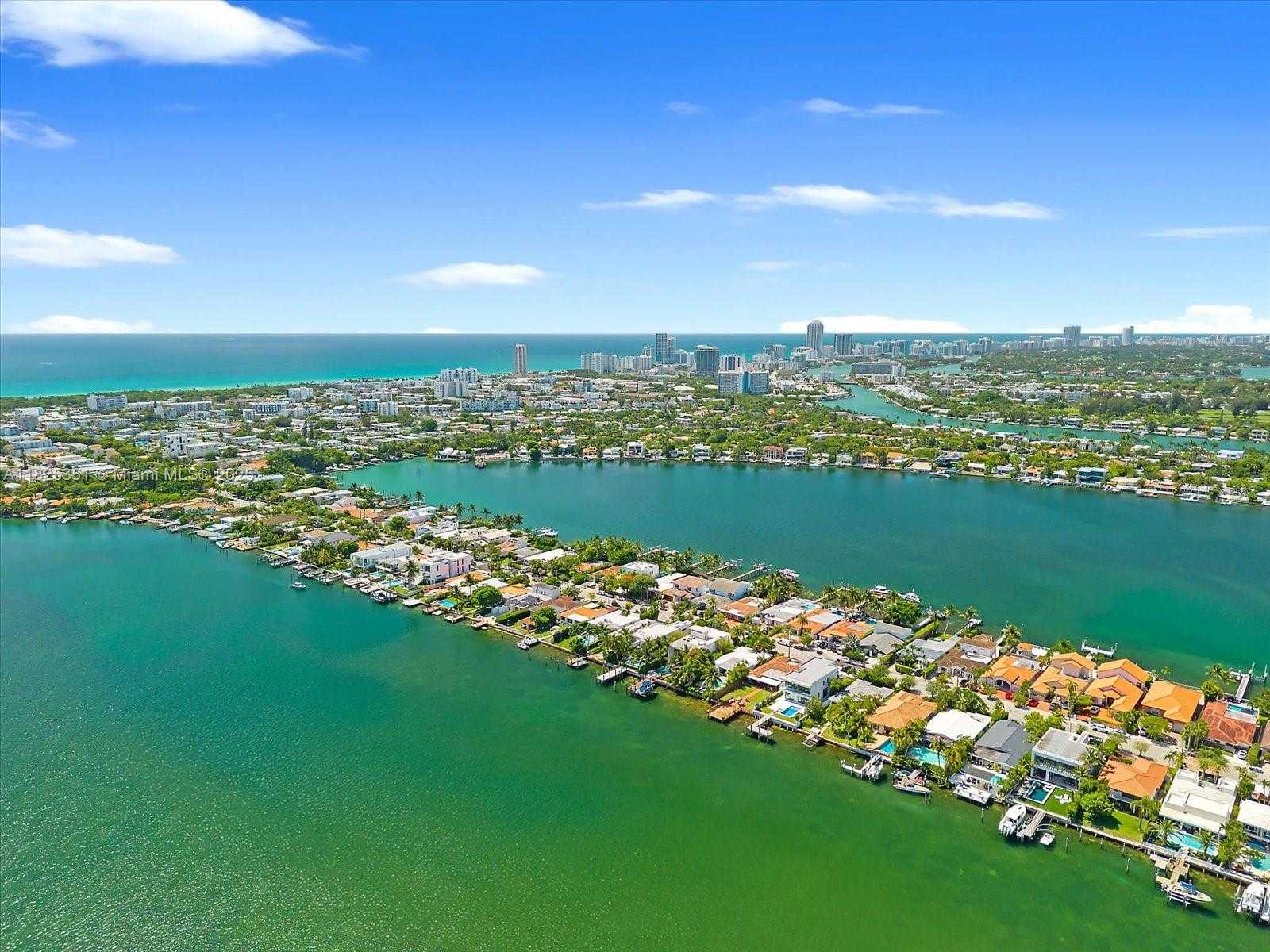 Small Image of 1311 STILLWATER DR, Miami Beach Number 46