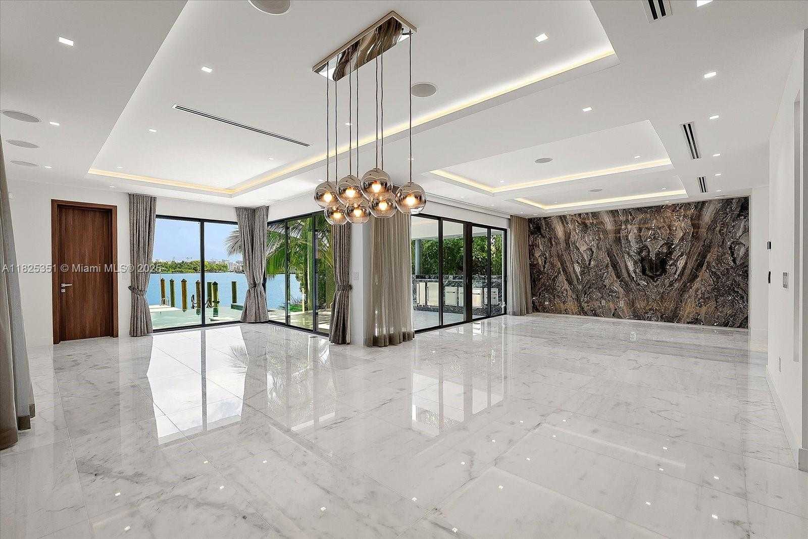 Small Image of 1311 STILLWATER DR, Miami Beach Number 9