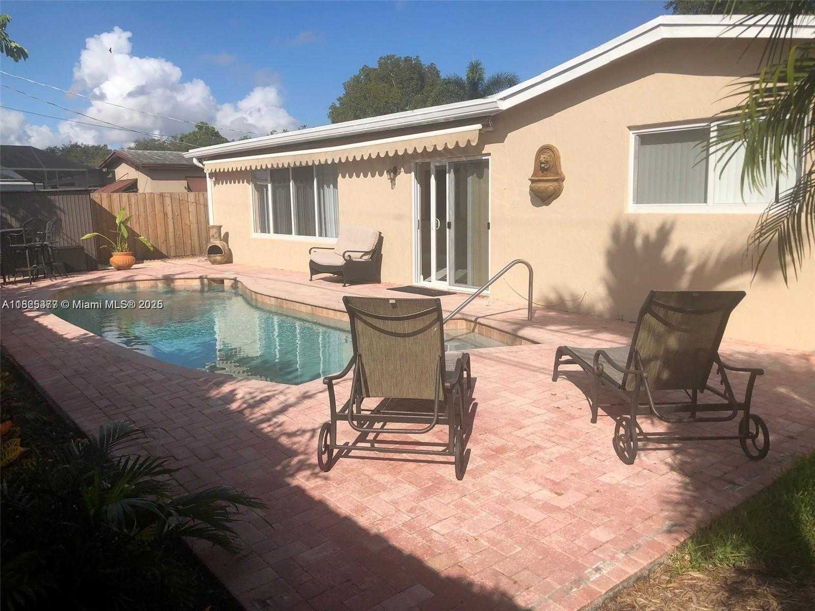 Small Image of 9200 SOUTH WEST 54TH ST, Cooper City Number 2