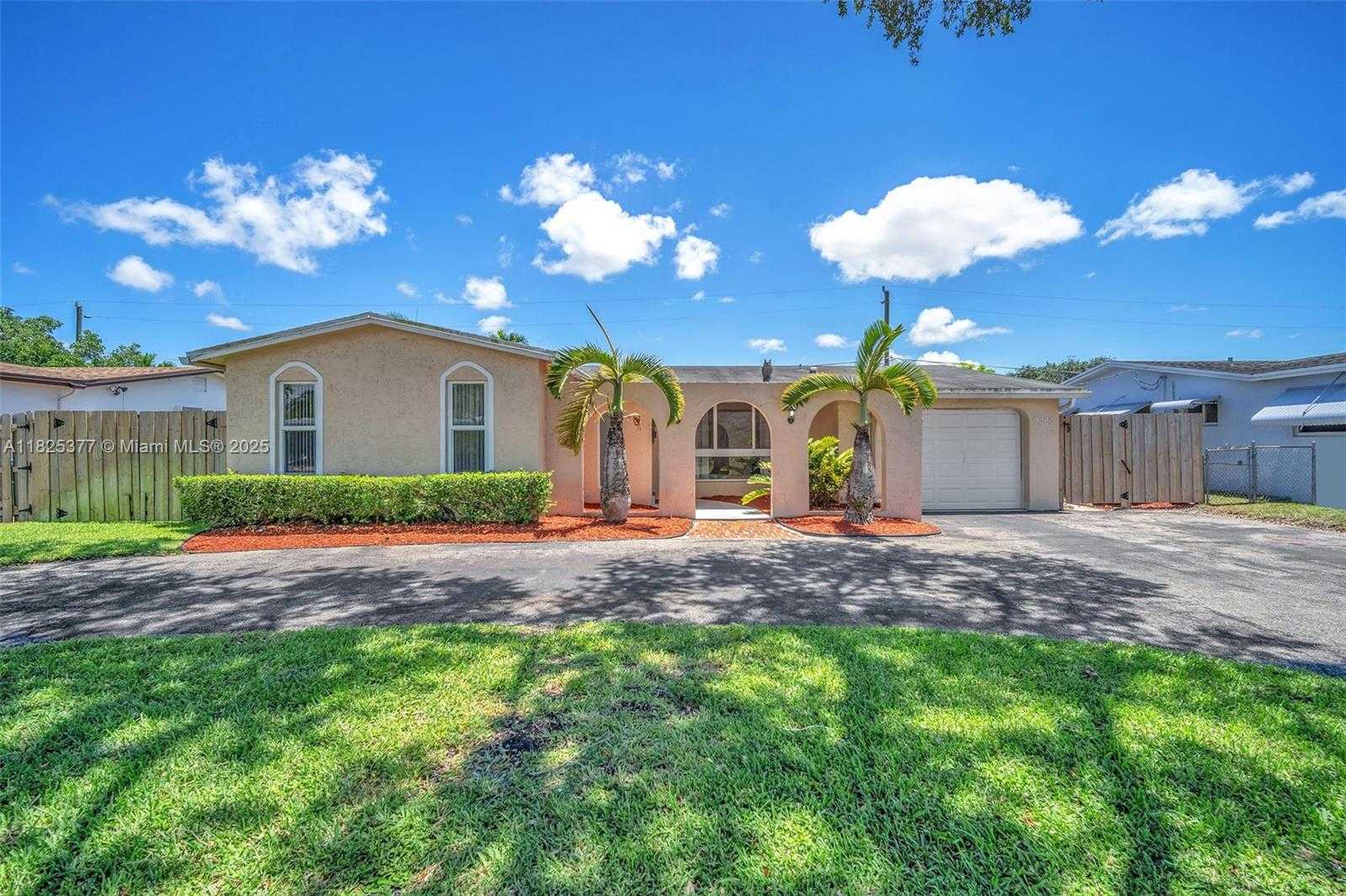 Small Image of 9200 SOUTH WEST 54TH ST, Cooper City Number 3