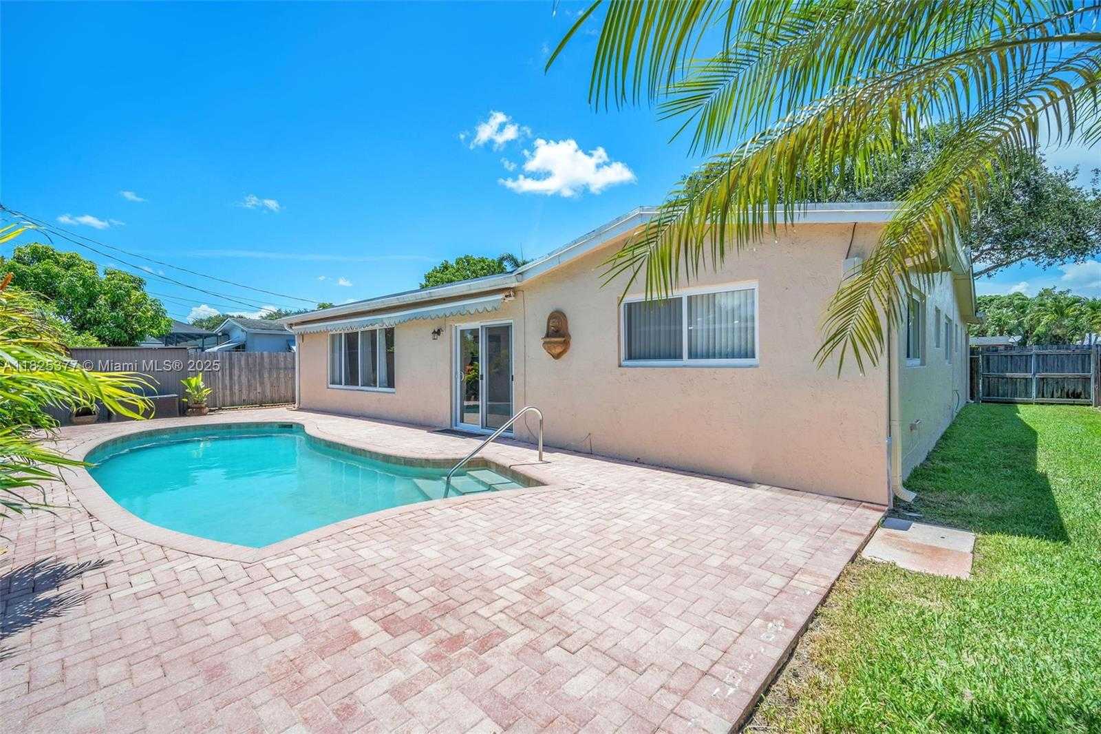 Small Image of 9200 SOUTH WEST 54TH ST, Cooper City Number 30