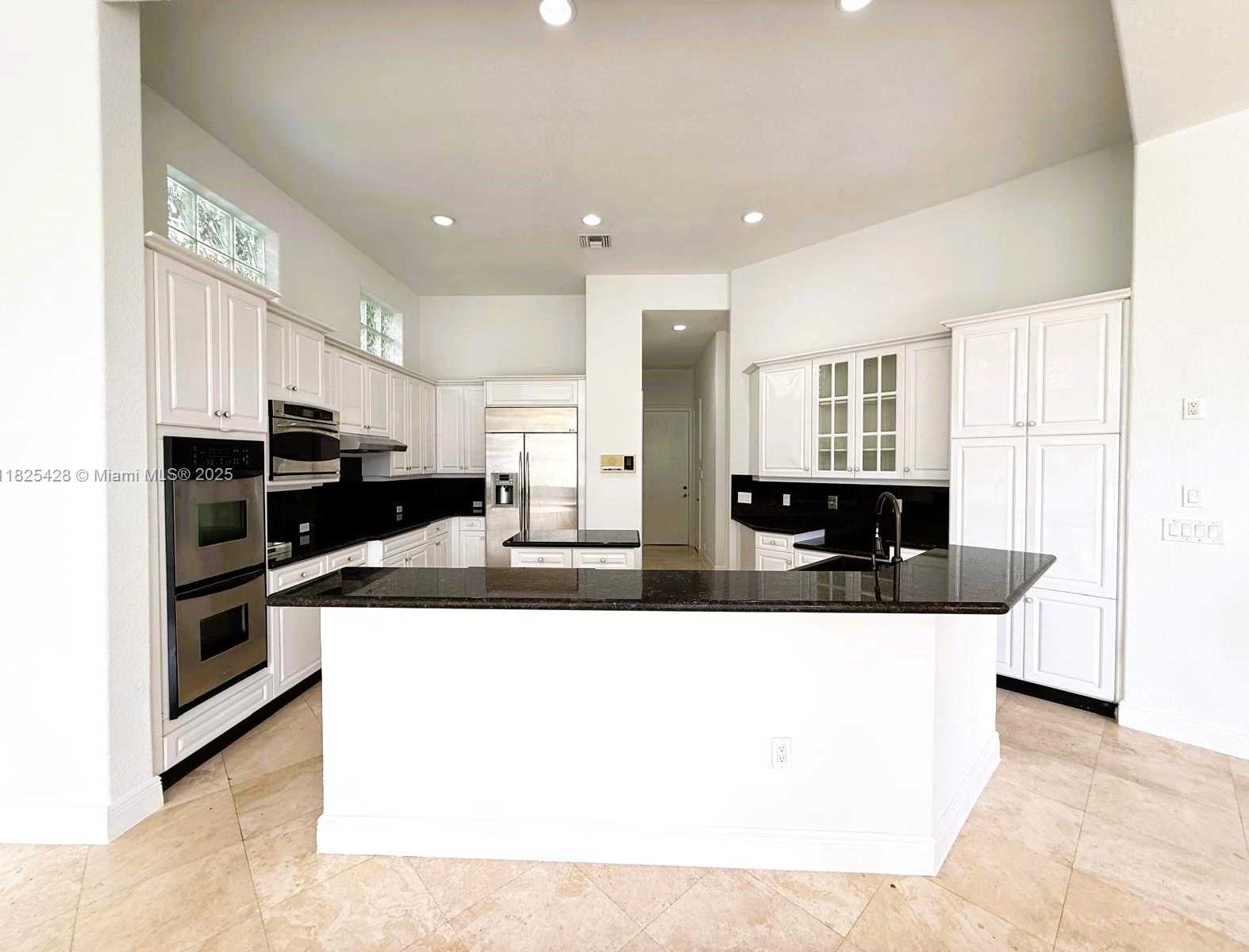 Small Image of 996 SANIBEL DR, Hollywood Number 20