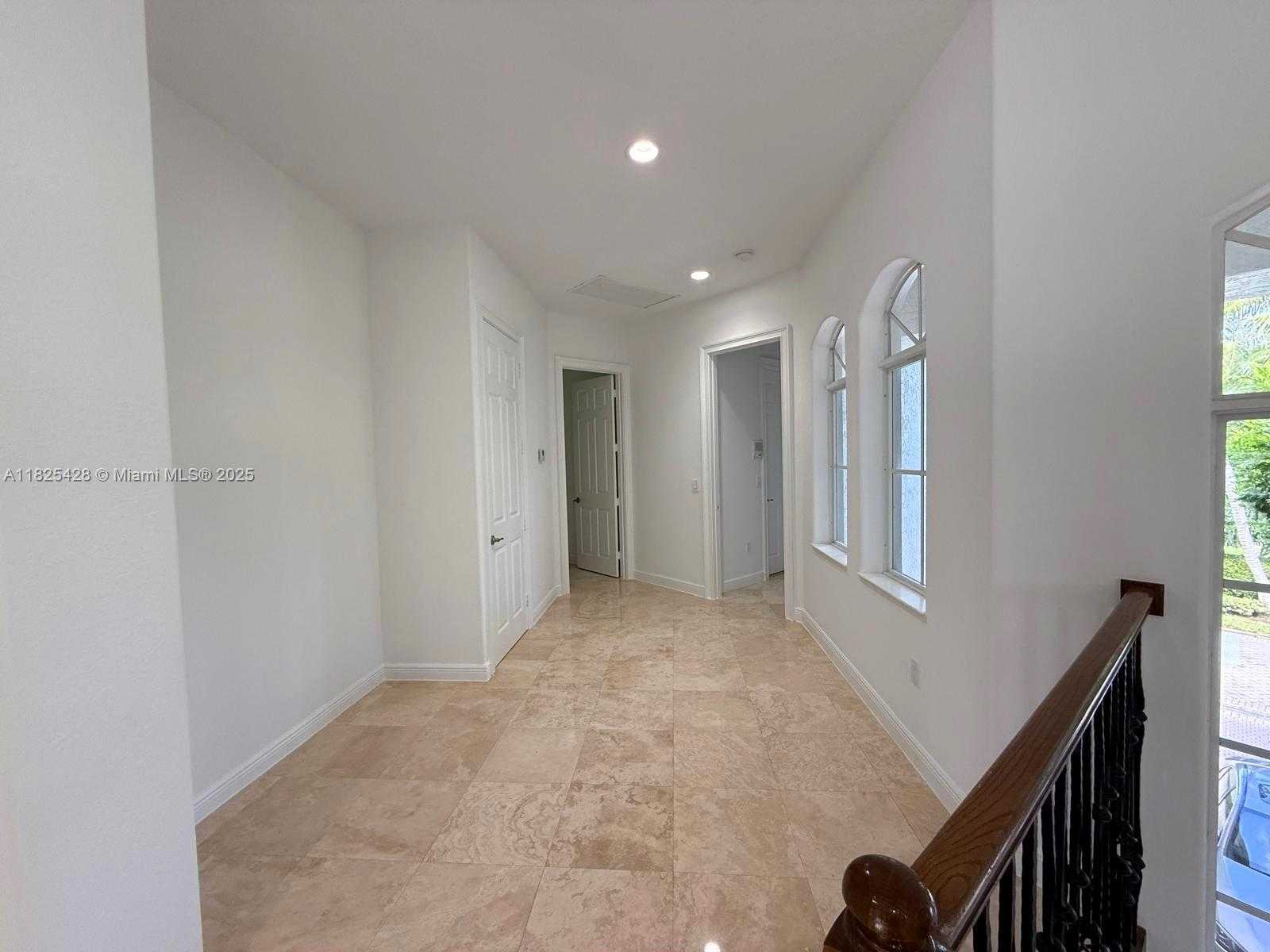 Small Image of 996 SANIBEL DR, Hollywood Number 51