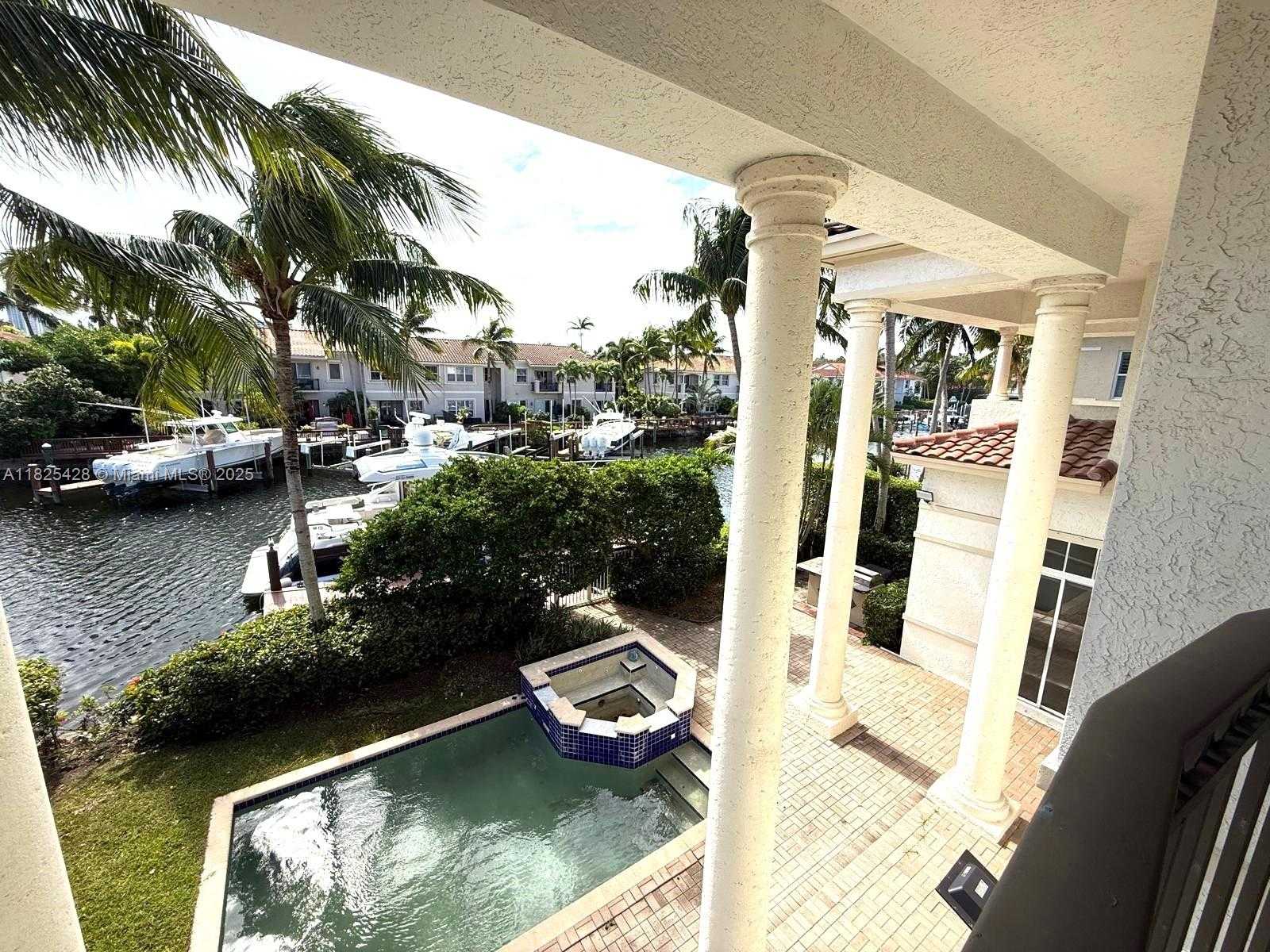 Small Image of 996 SANIBEL DR, Hollywood Number 54