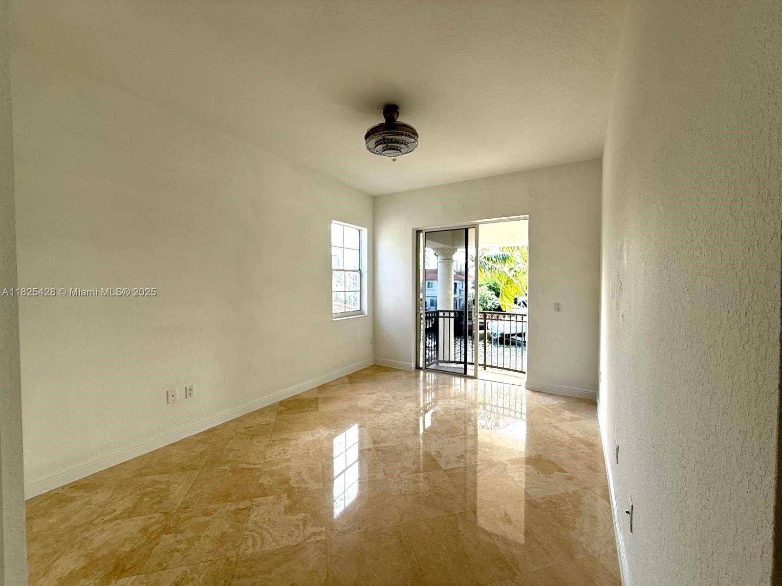 Small Image of 996 SANIBEL DR, Hollywood Number 56