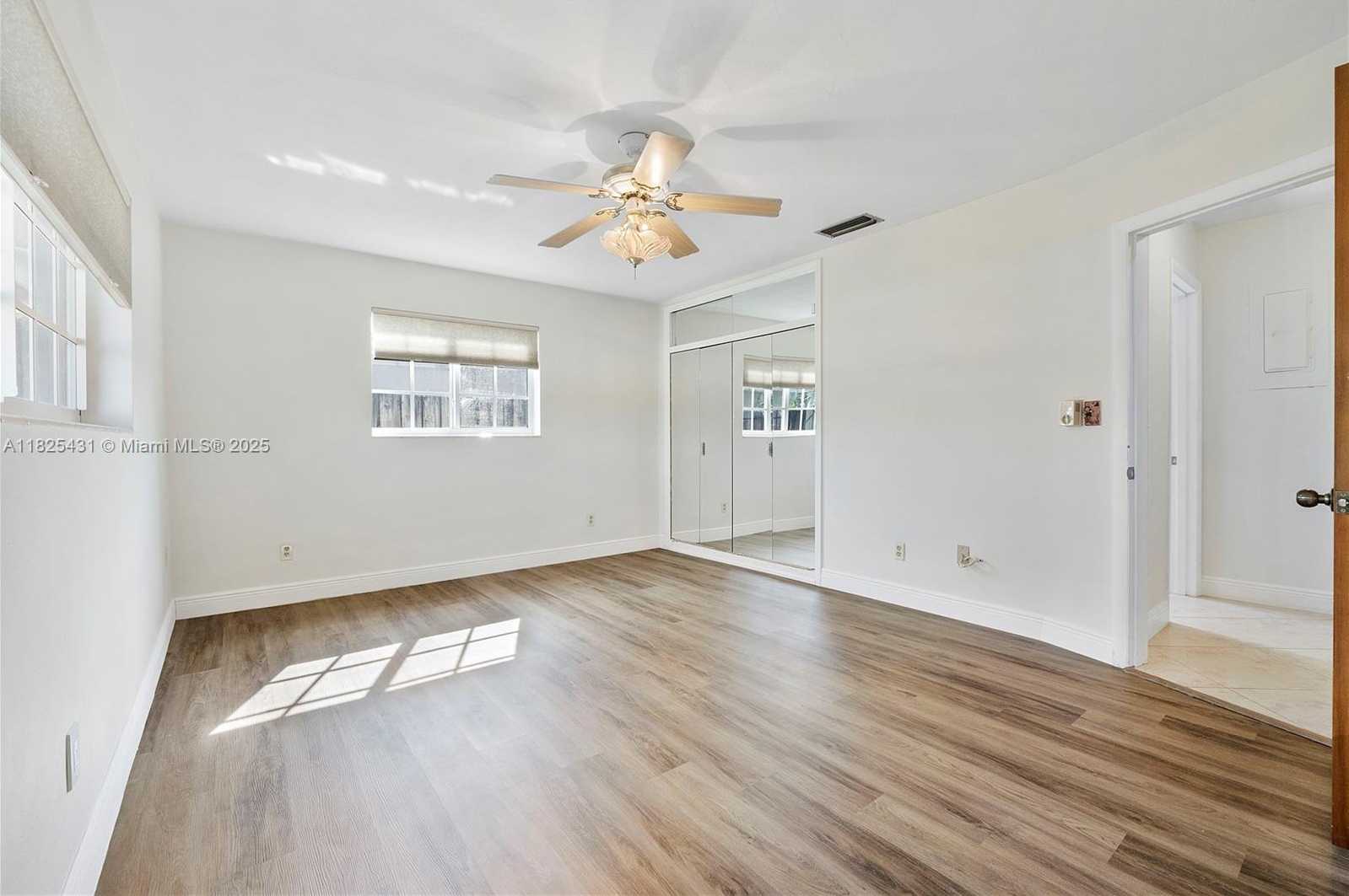 Small Image of 8220 NORTH WEST 24TH CT, Pembroke Pines Number 11