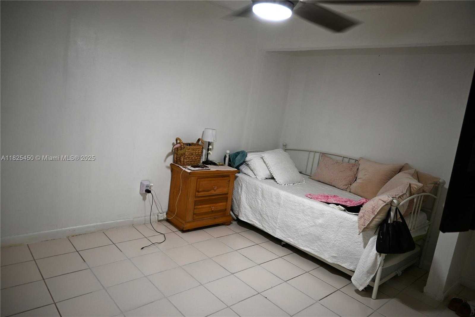 Small Image of 18325 SOUTH WEST 114TH CT, Miami Number 14