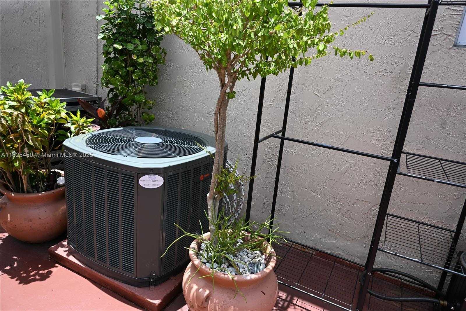 Small Image of 18325 SOUTH WEST 114TH CT, Miami Number 21