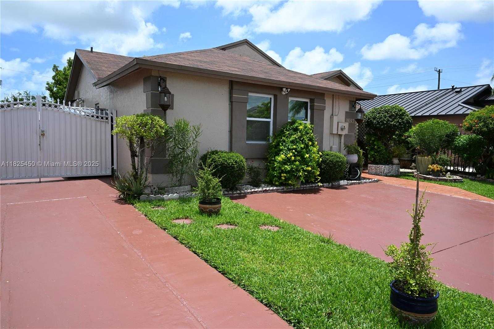 Small Image of 18325 SOUTH WEST 114TH CT, Miami Number 3