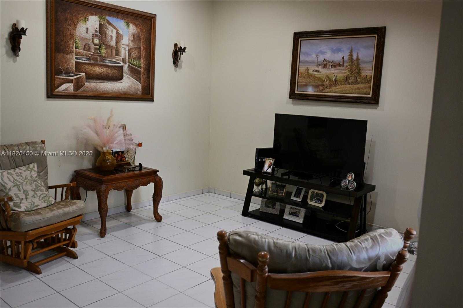 Small Image of 18325 SOUTH WEST 114TH CT, Miami Number 6