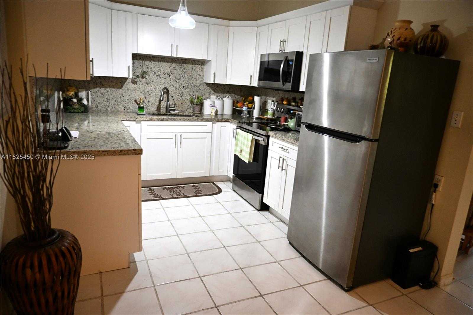 Small Image of 18325 SOUTH WEST 114TH CT, Miami Number 7