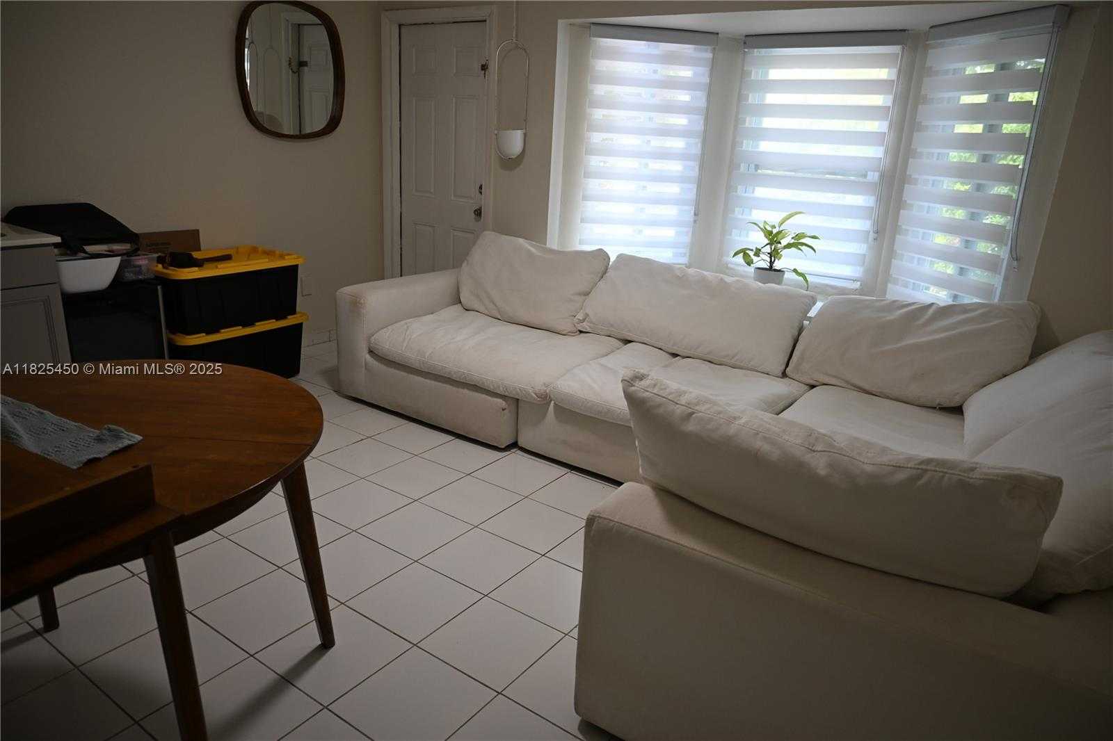 Small Image of 18325 SOUTH WEST 114TH CT, Miami Number 8