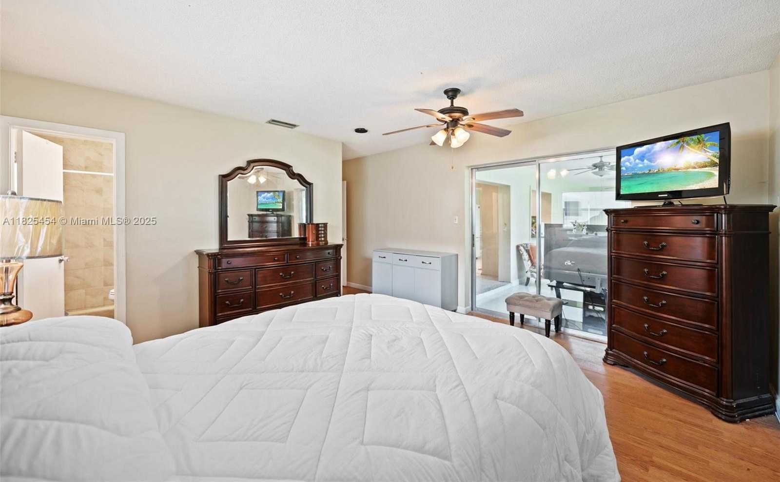 Small Image of 6905 NORTH WEST 73RD ST, Tamarac Number 14