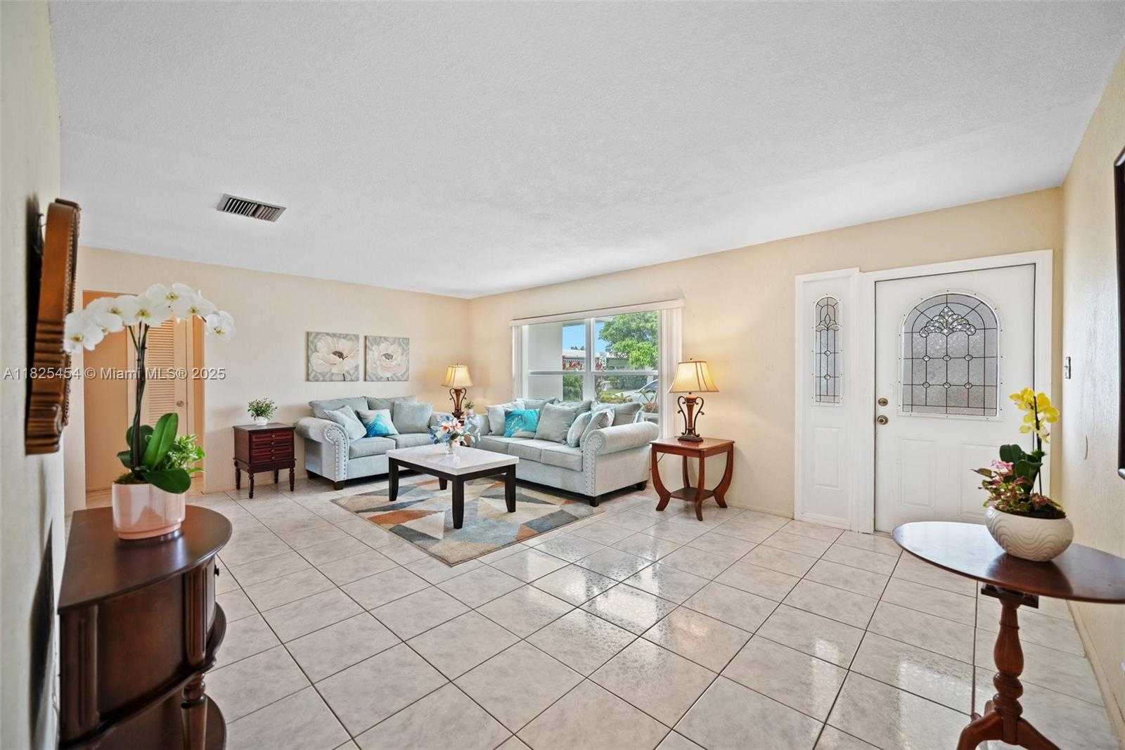 Small Image of 6905 NORTH WEST 73RD ST, Tamarac Number 3