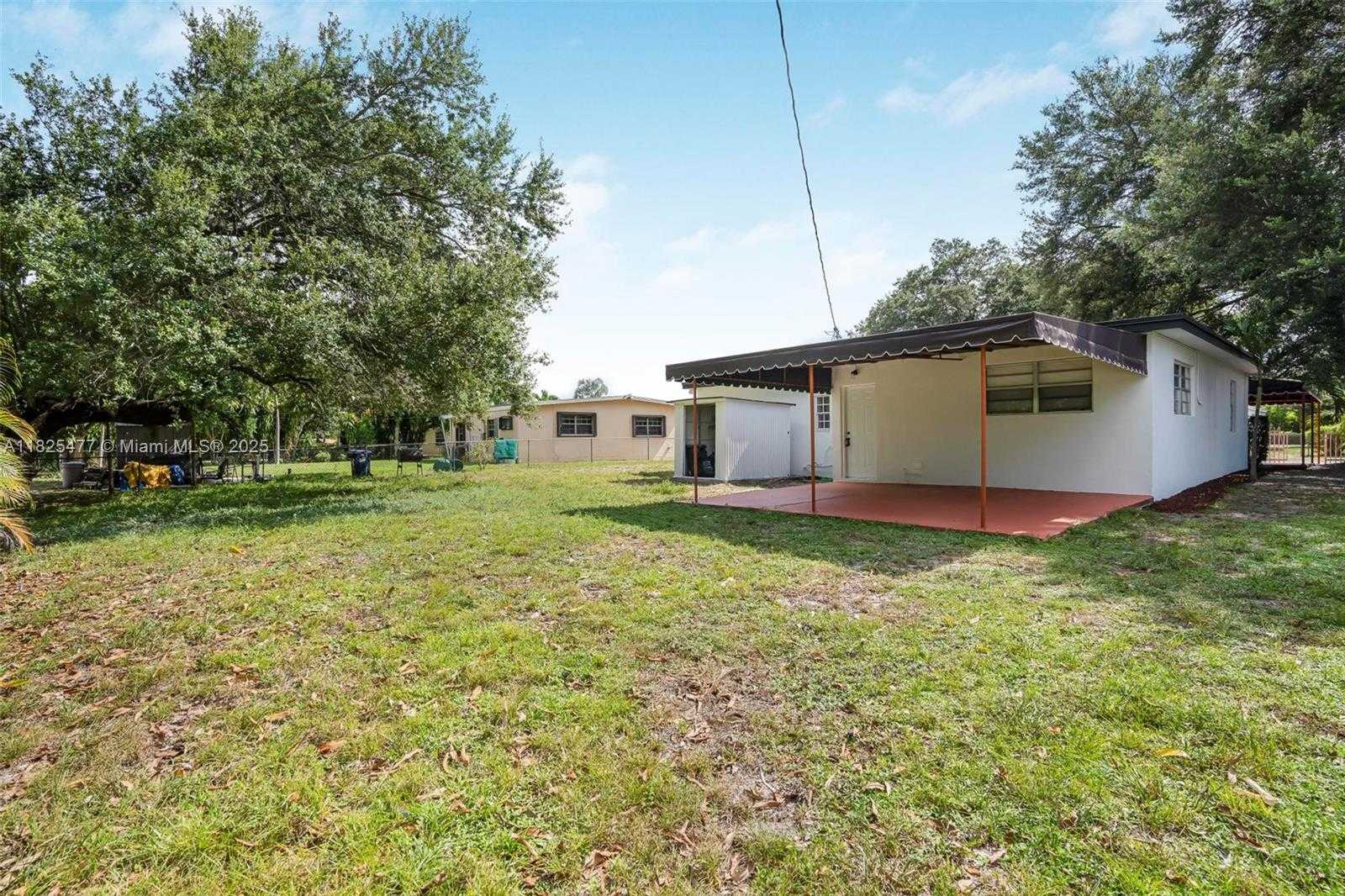 Small Image of Miami Gardens Number 20