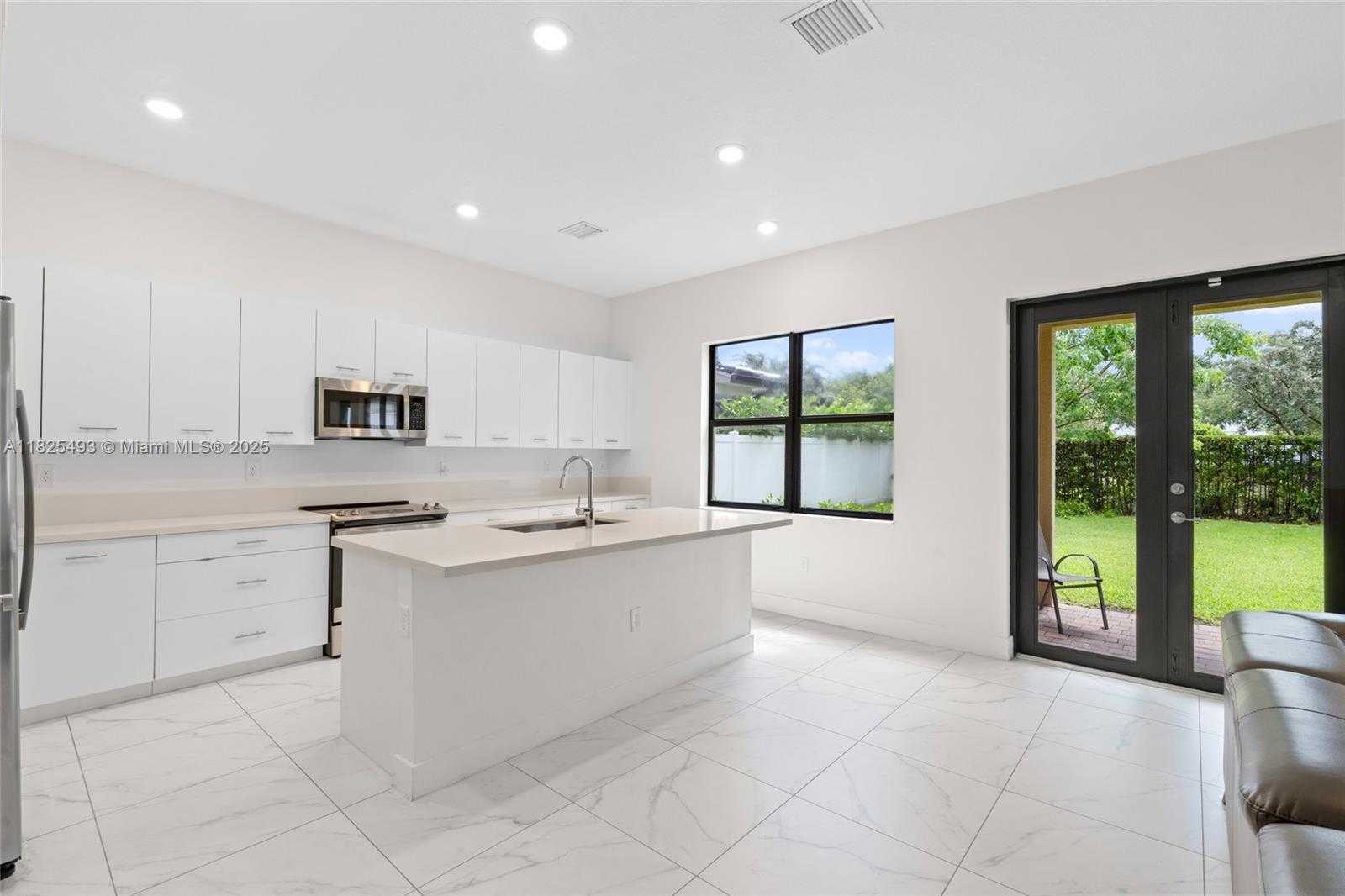 Small Image of 4349 SOUTH WEST 173RD AVE, Miramar Number 10