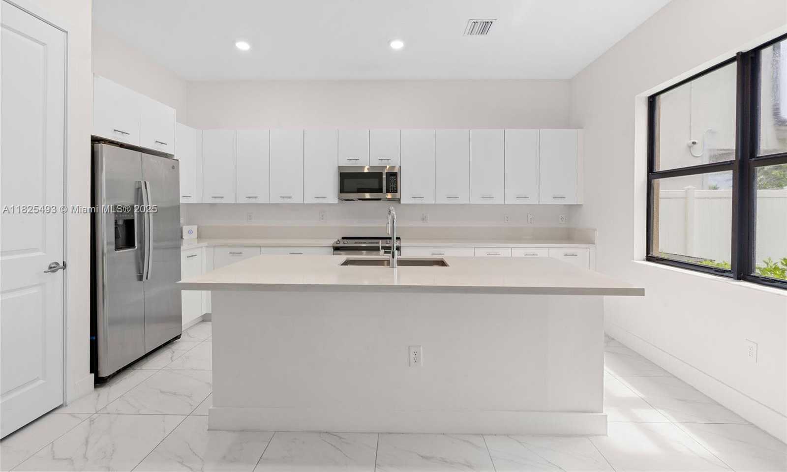 Small Image of 4349 SOUTH WEST 173RD AVE, Miramar Number 11