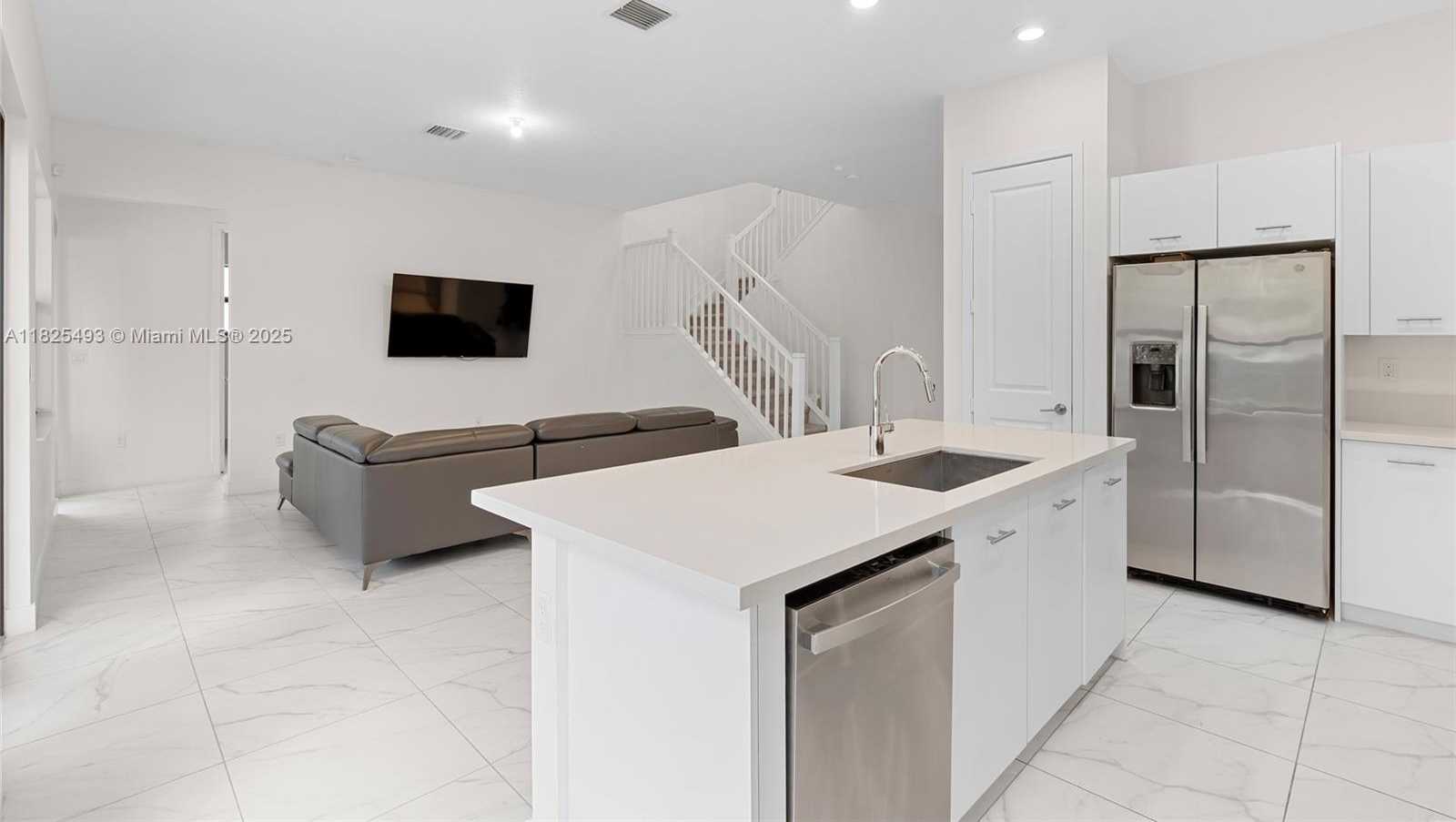 Small Image of 4349 SOUTH WEST 173RD AVE, Miramar Number 16