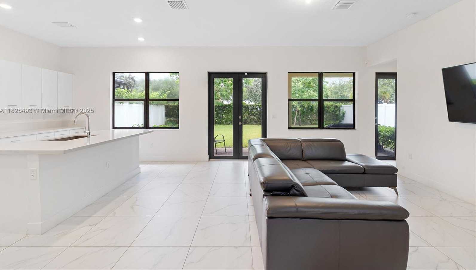 Small Image of 4349 SOUTH WEST 173RD AVE, Miramar Number 18