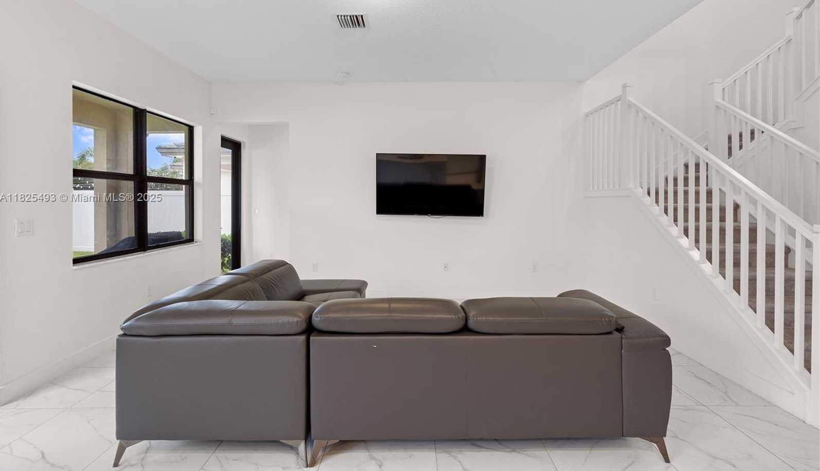 Small Image of 4349 SOUTH WEST 173RD AVE, Miramar Number 21