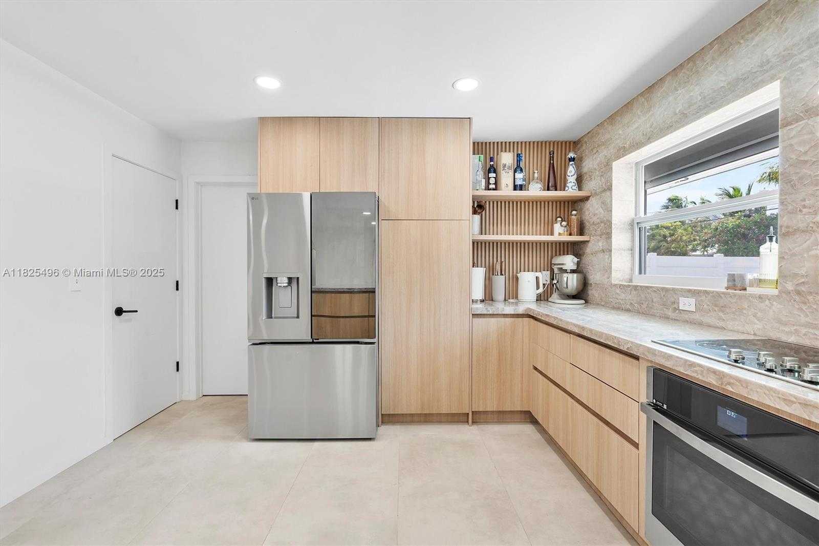 Small Image of 417 NORTH HIGHLAND DR, Hollywood Number 11