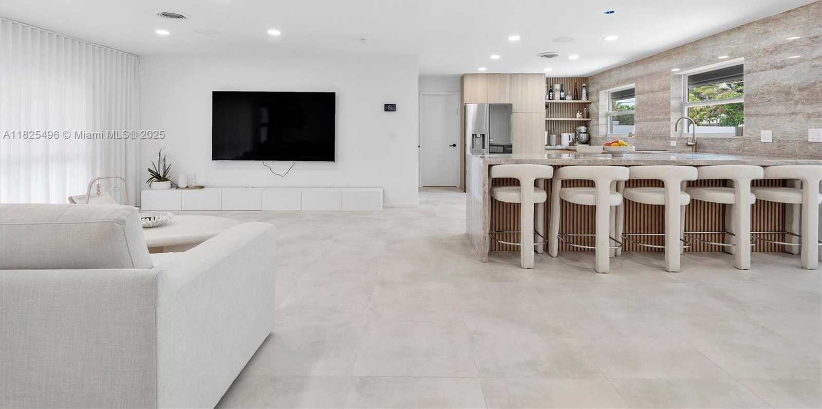 Small Image of 417 NORTH HIGHLAND DR, Hollywood Number 12