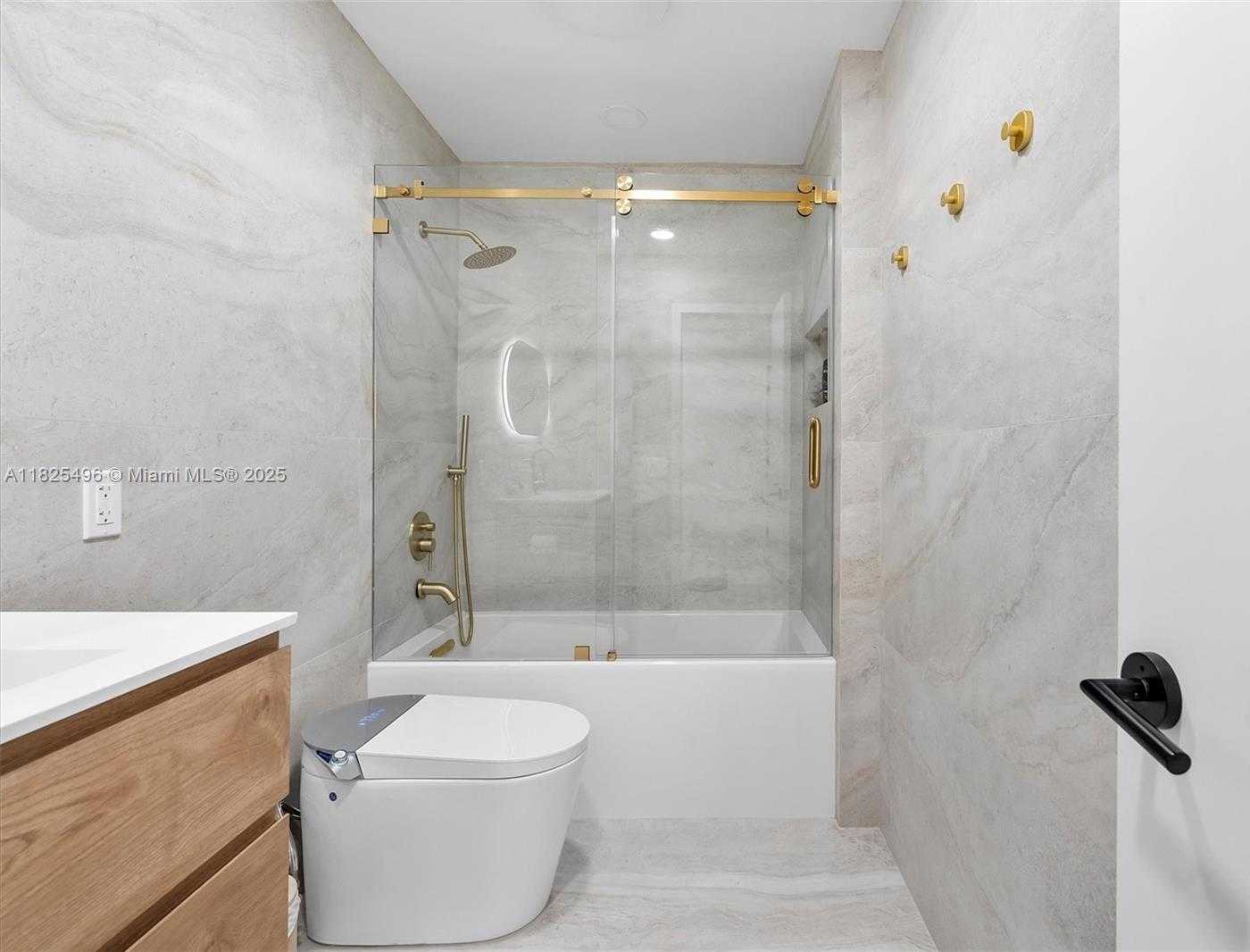 Small Image of 417 NORTH HIGHLAND DR, Hollywood Number 18