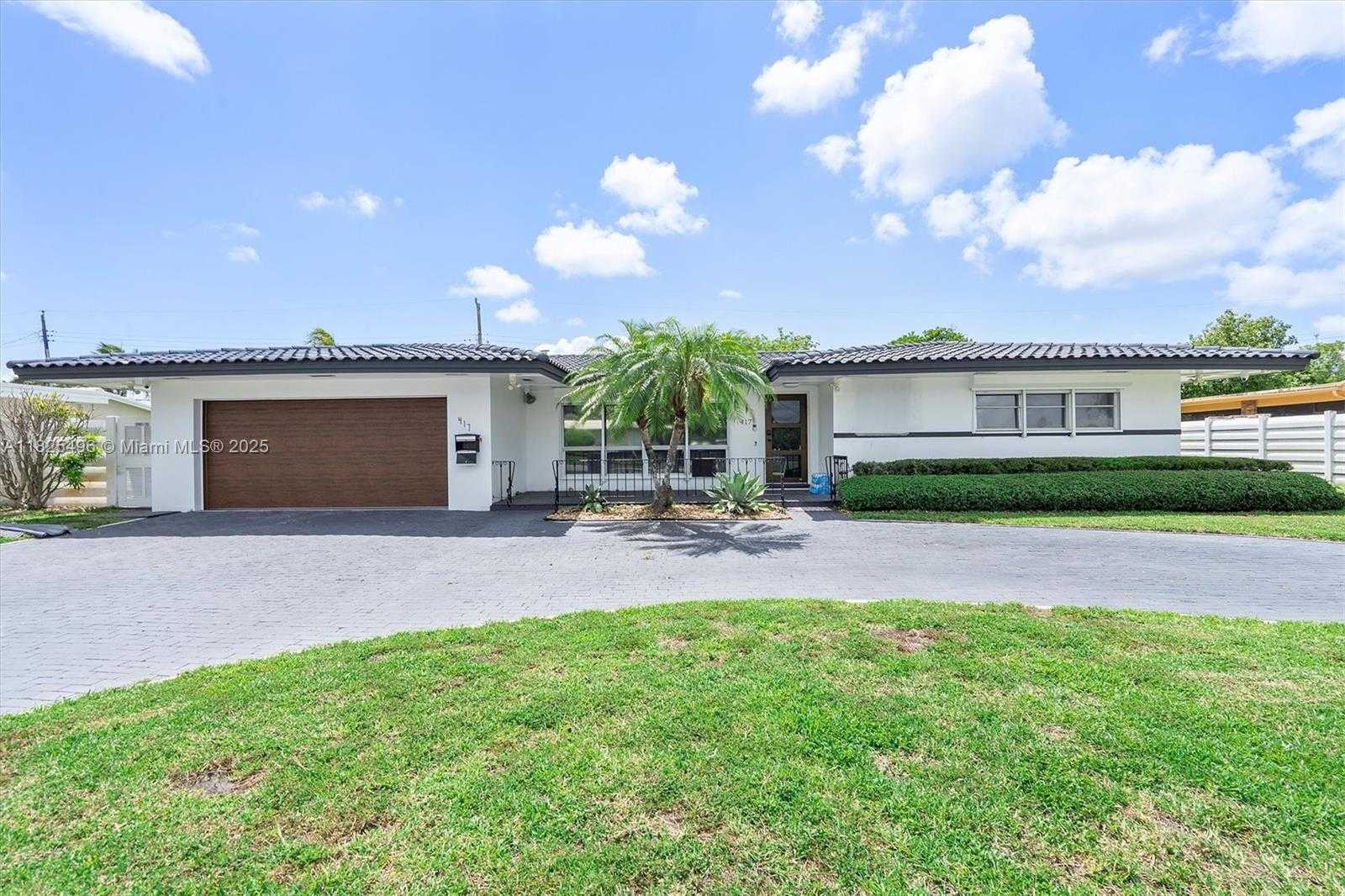Small Image of 417 NORTH HIGHLAND DR, Hollywood Number 40