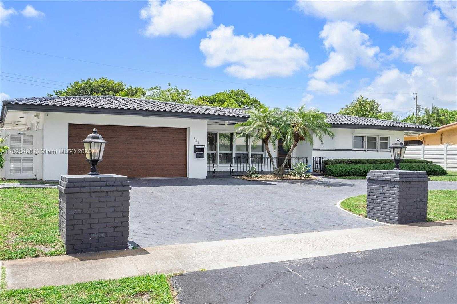Small Image of 417 NORTH HIGHLAND DR, Hollywood Number 41
