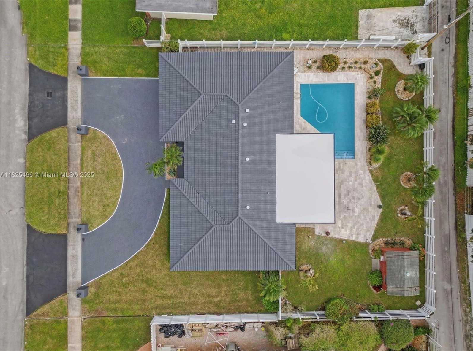 Small Image of 417 NORTH HIGHLAND DR, Hollywood Number 43